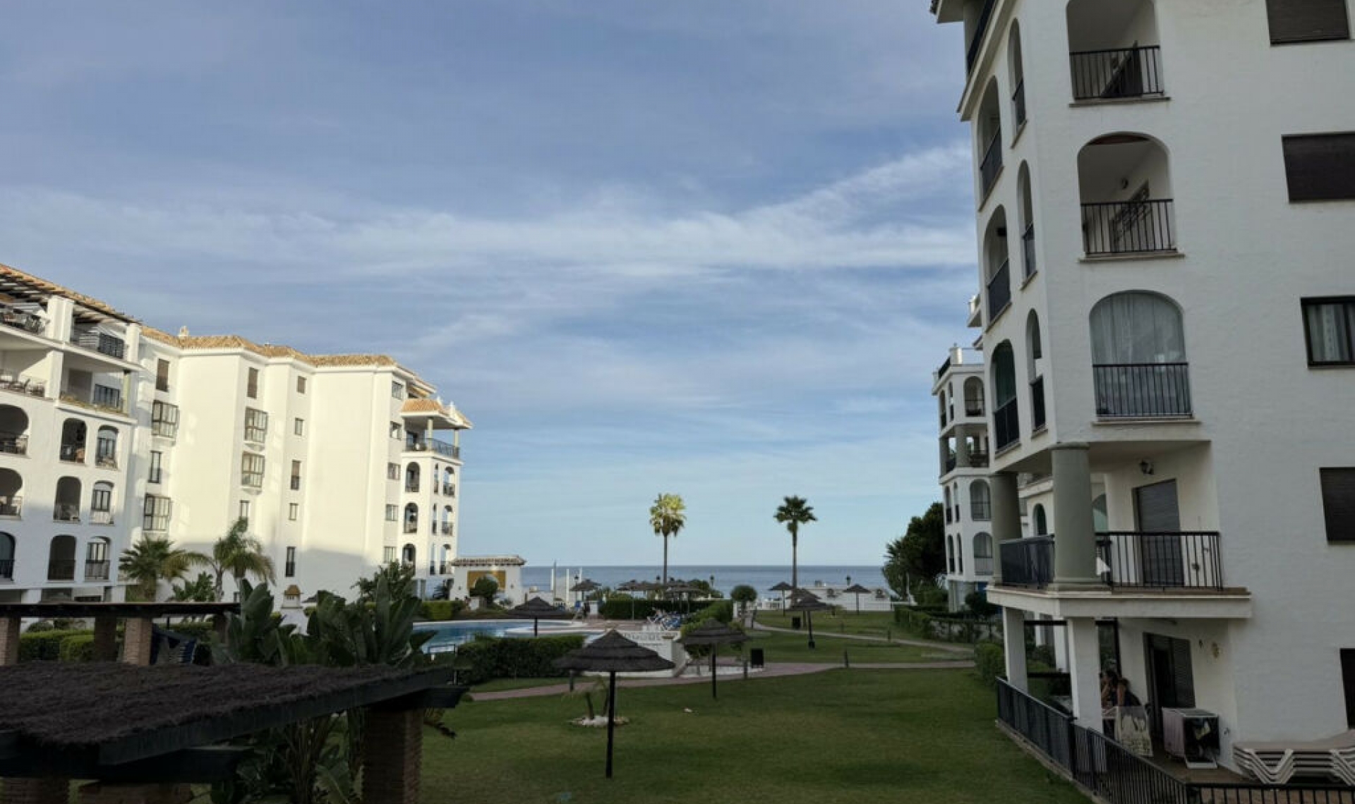 Resale - Apartment -
La Duquesa