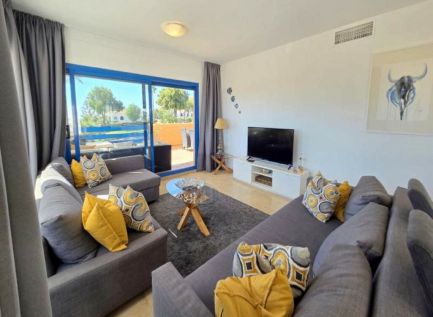 Resale - Apartment -
La Duquesa