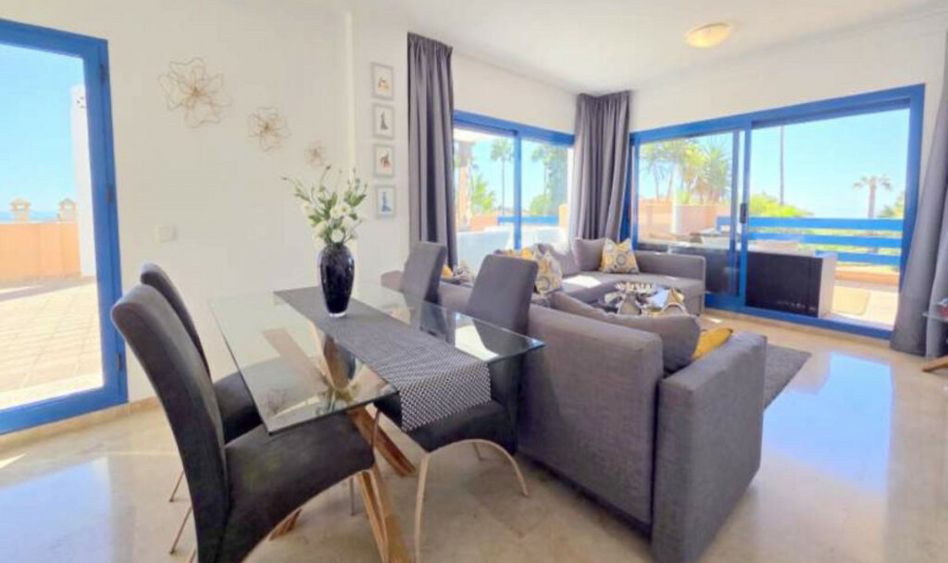 Resale - Apartment -
La Duquesa