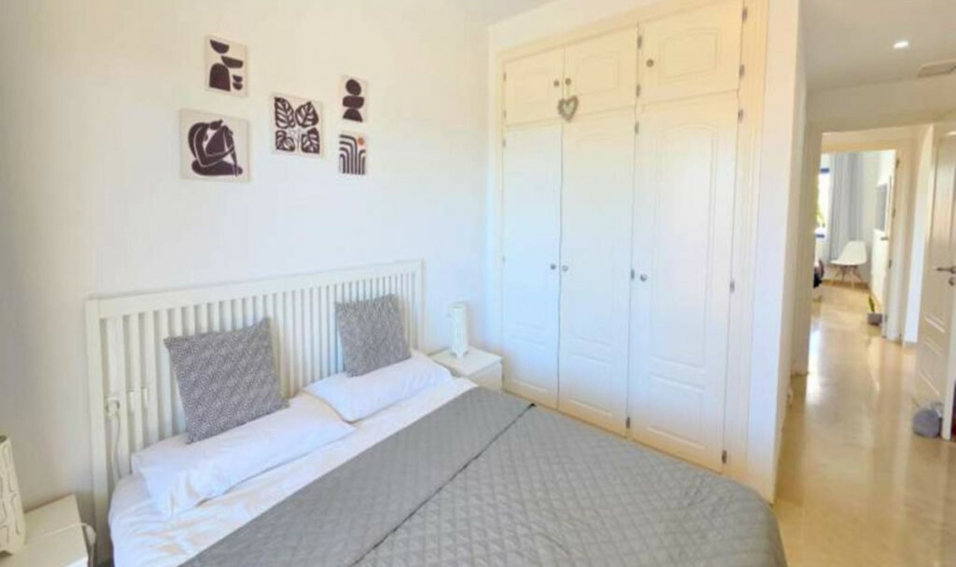 Resale - Apartment -
La Duquesa