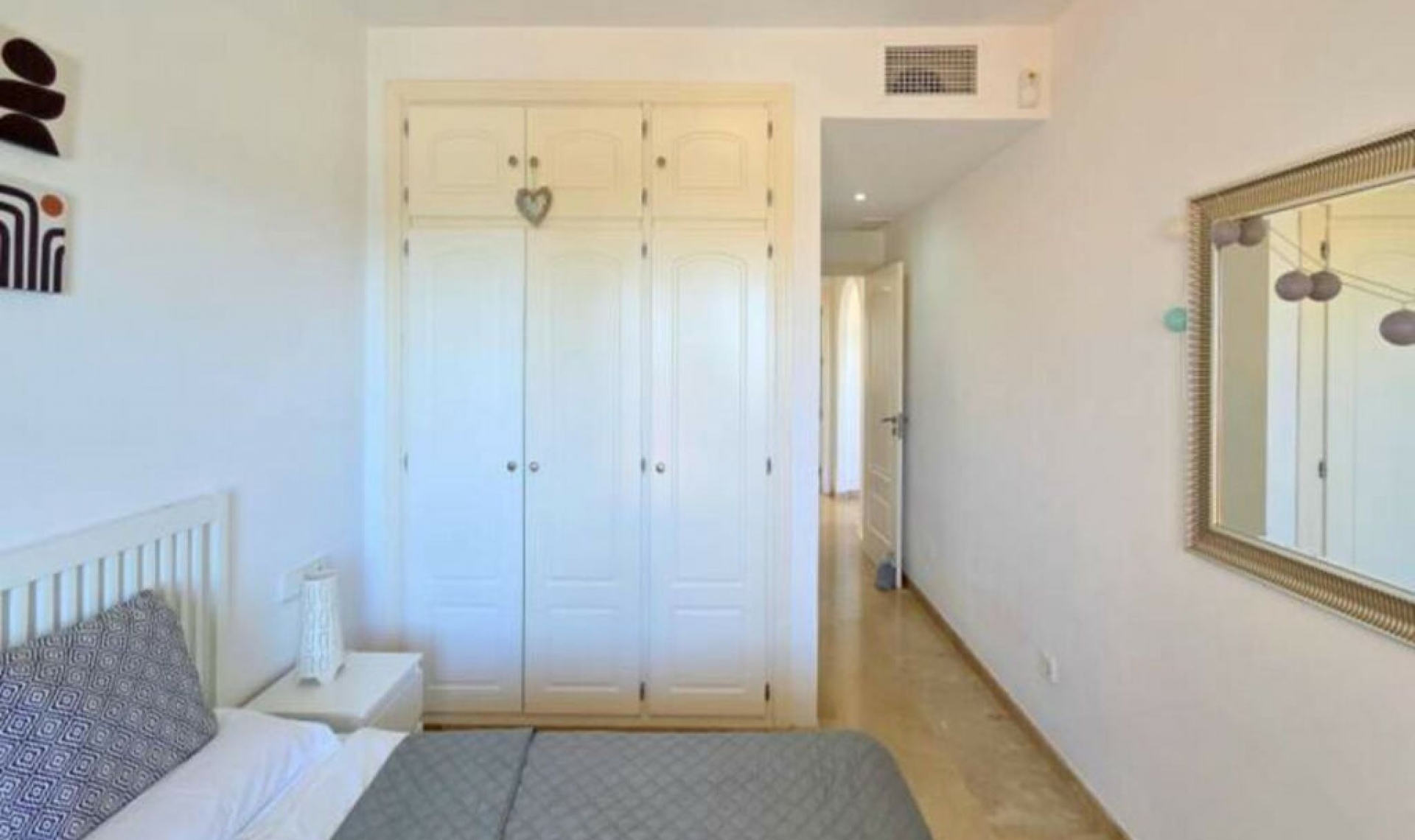 Resale - Apartment -
La Duquesa