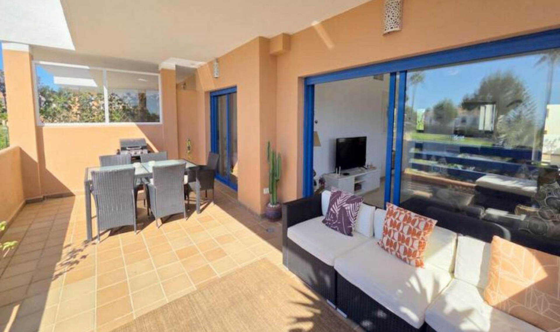 Resale - Apartment -
La Duquesa