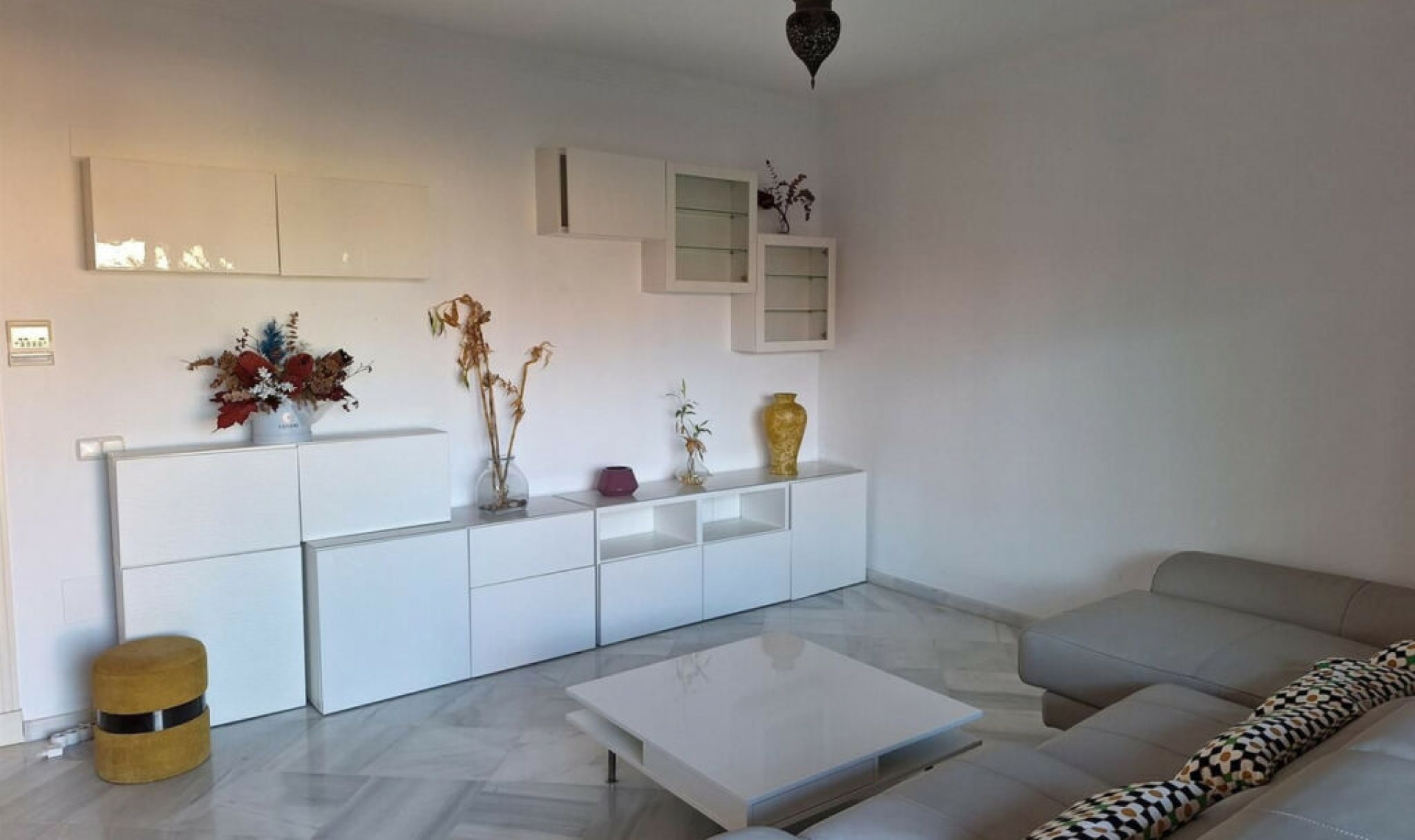 Resale - Apartment -
La Duquesa