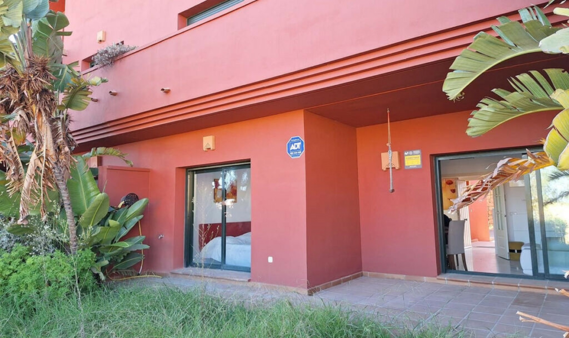 Resale - Apartment -
La Duquesa