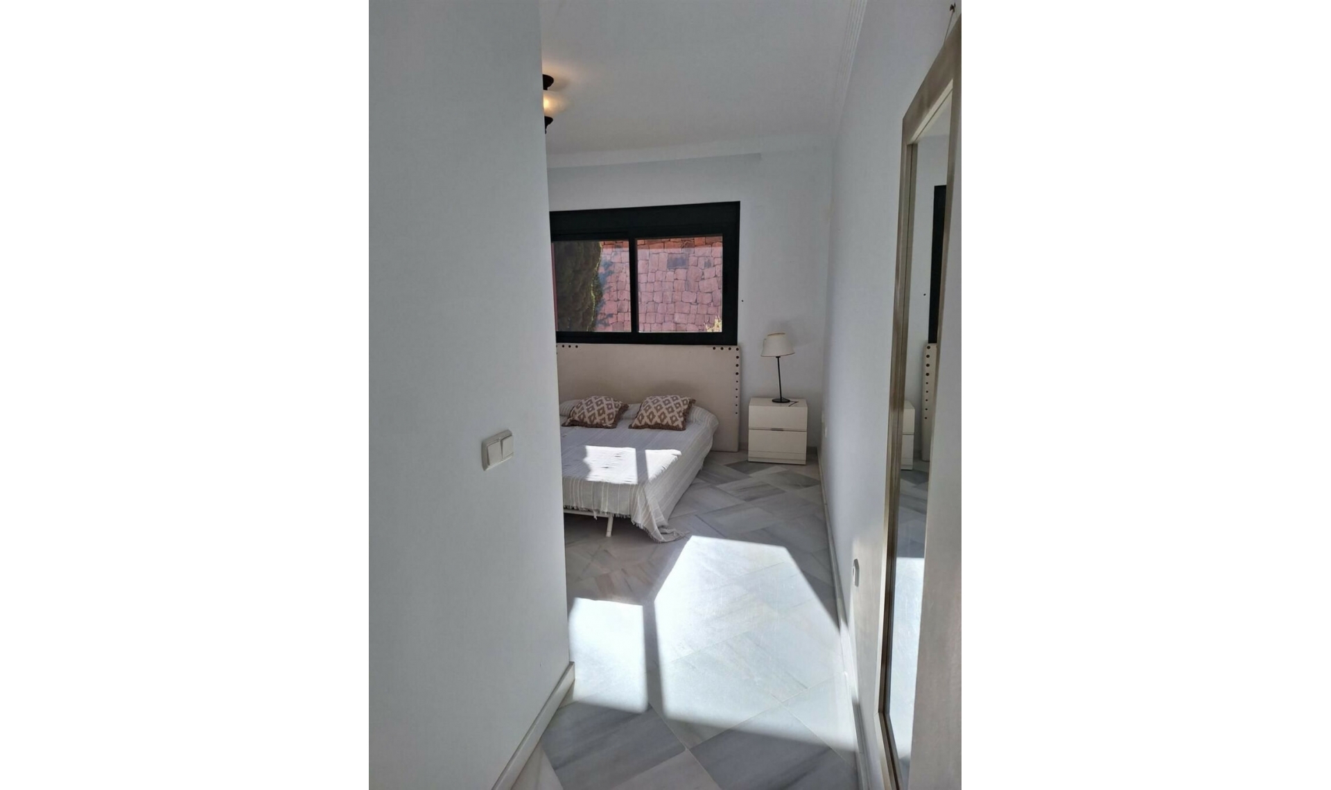 Resale - Apartment -
La Duquesa