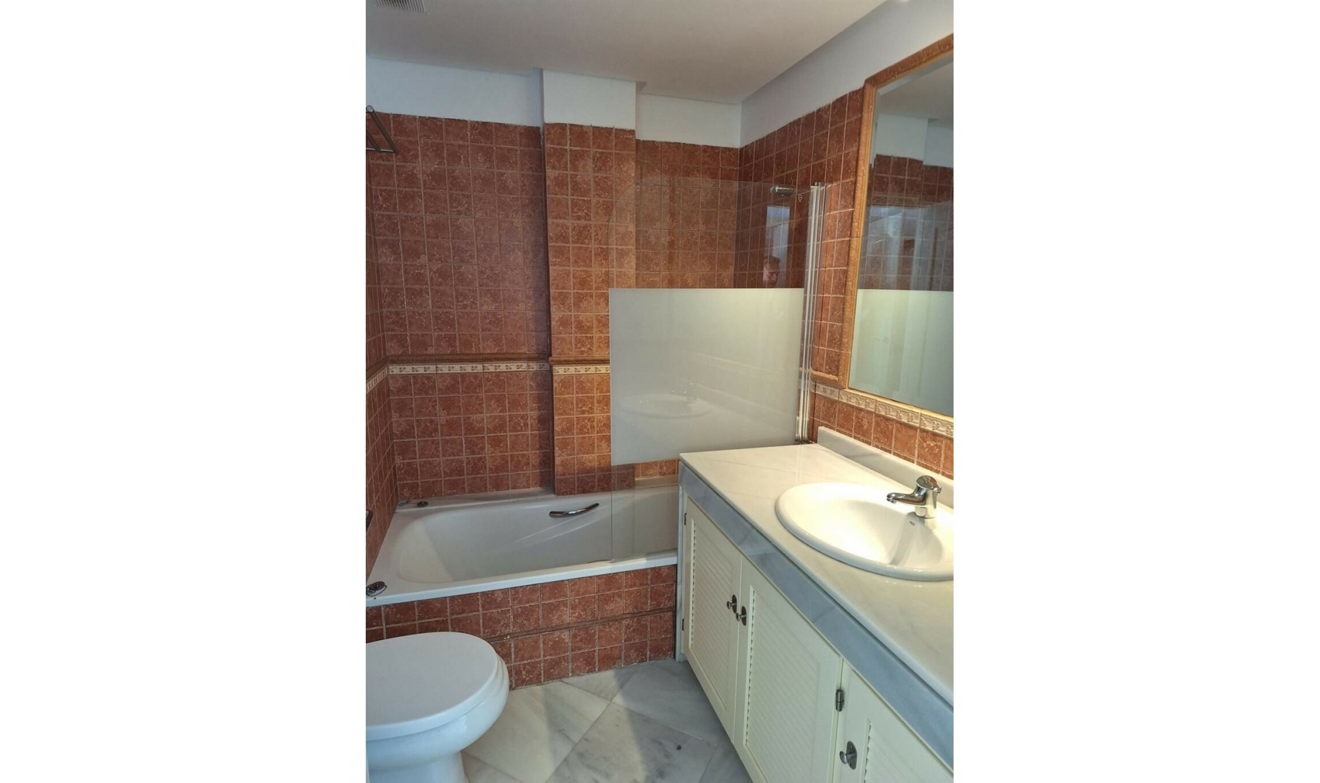 Resale - Apartment -
La Duquesa