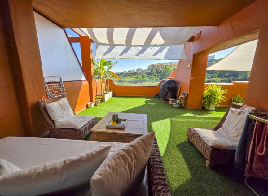 Resale - Apartment -
La Duquesa