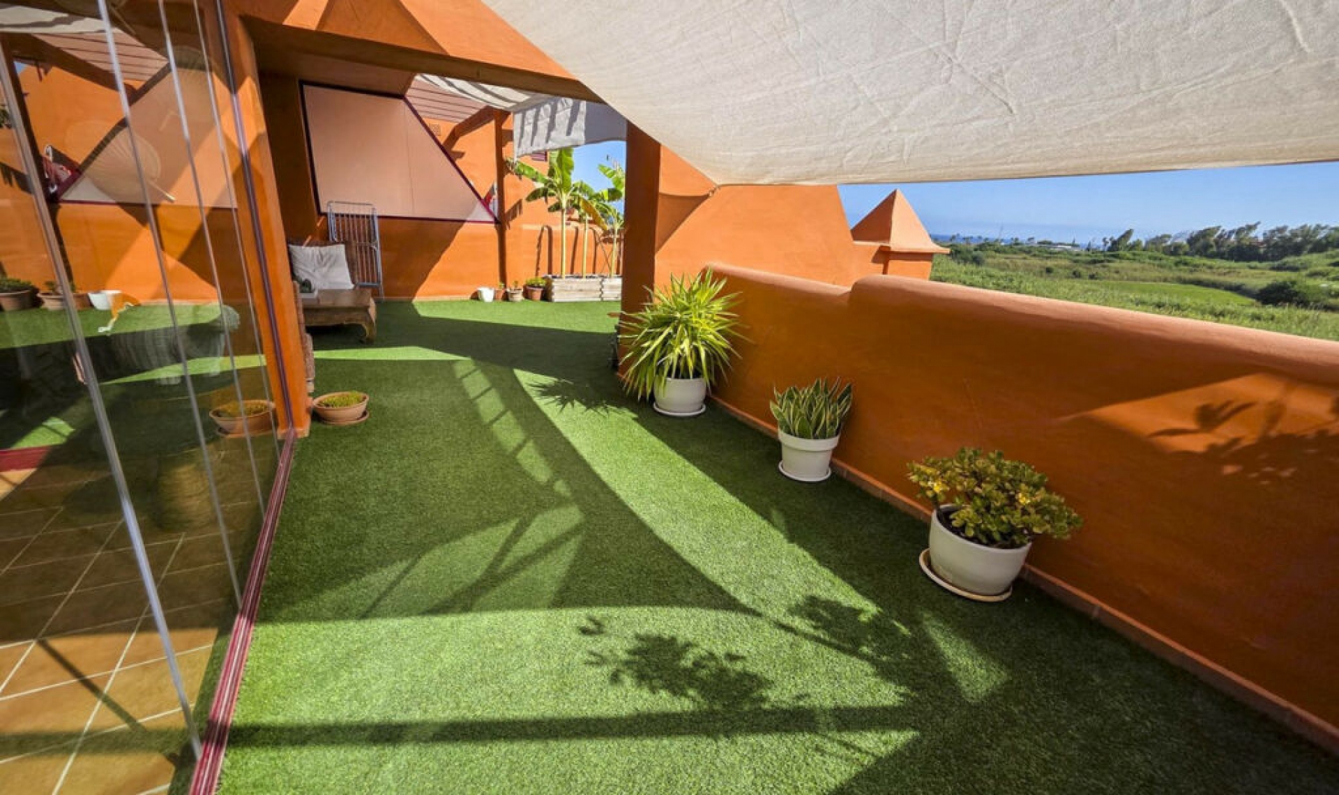 Resale - Apartment -
La Duquesa