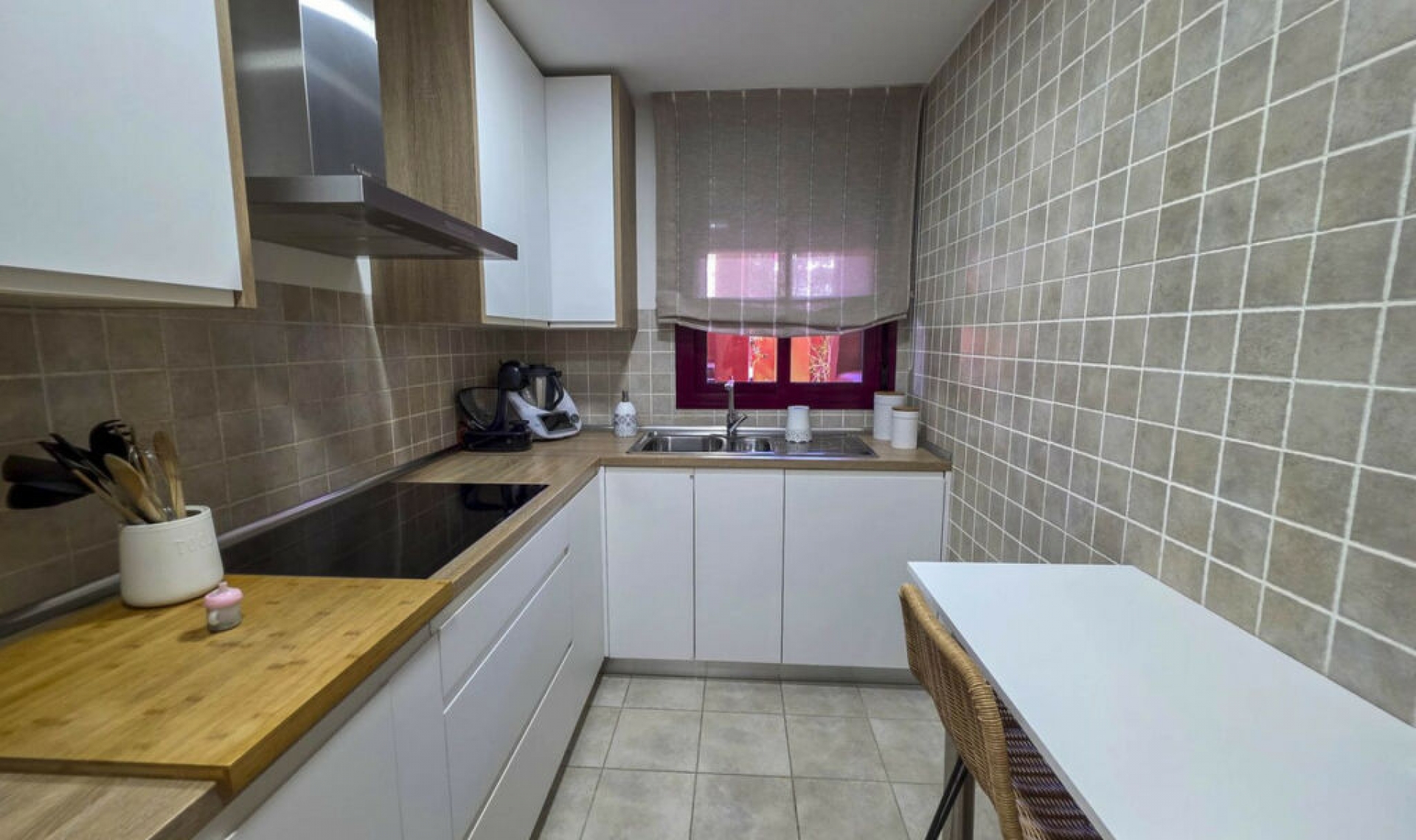 Resale - Apartment -
La Duquesa