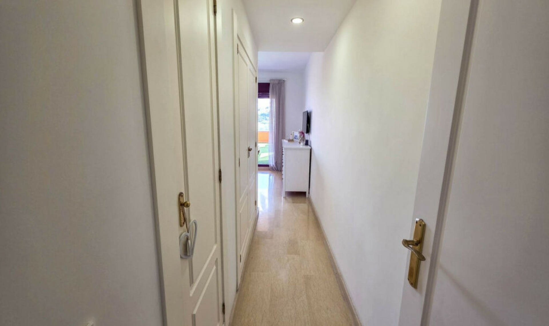 Resale - Apartment -
La Duquesa