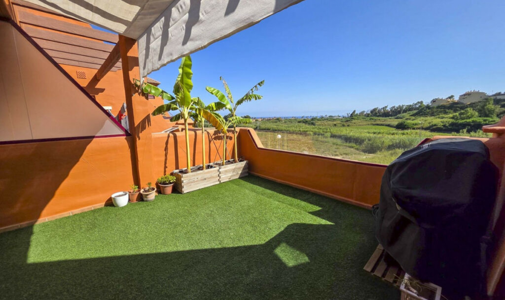 Resale - Apartment -
La Duquesa