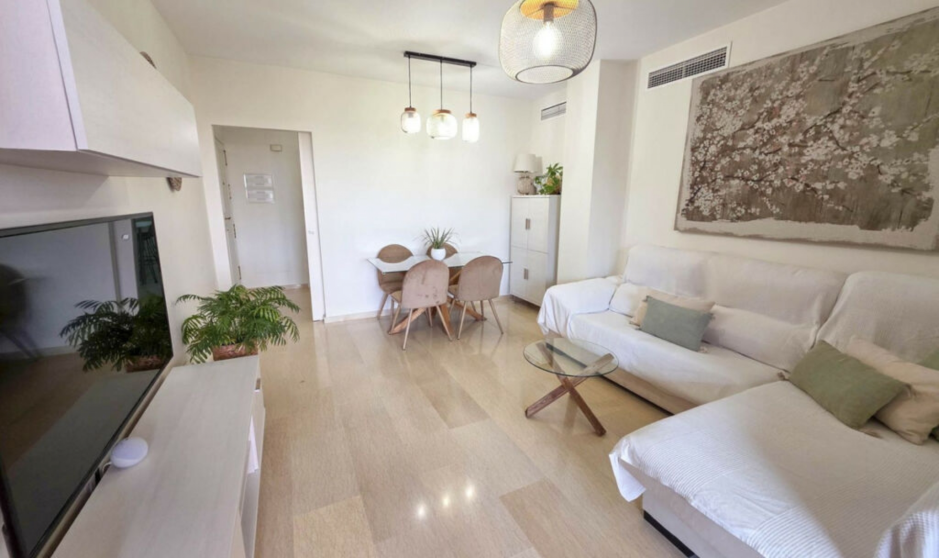 Resale - Apartment -
La Duquesa