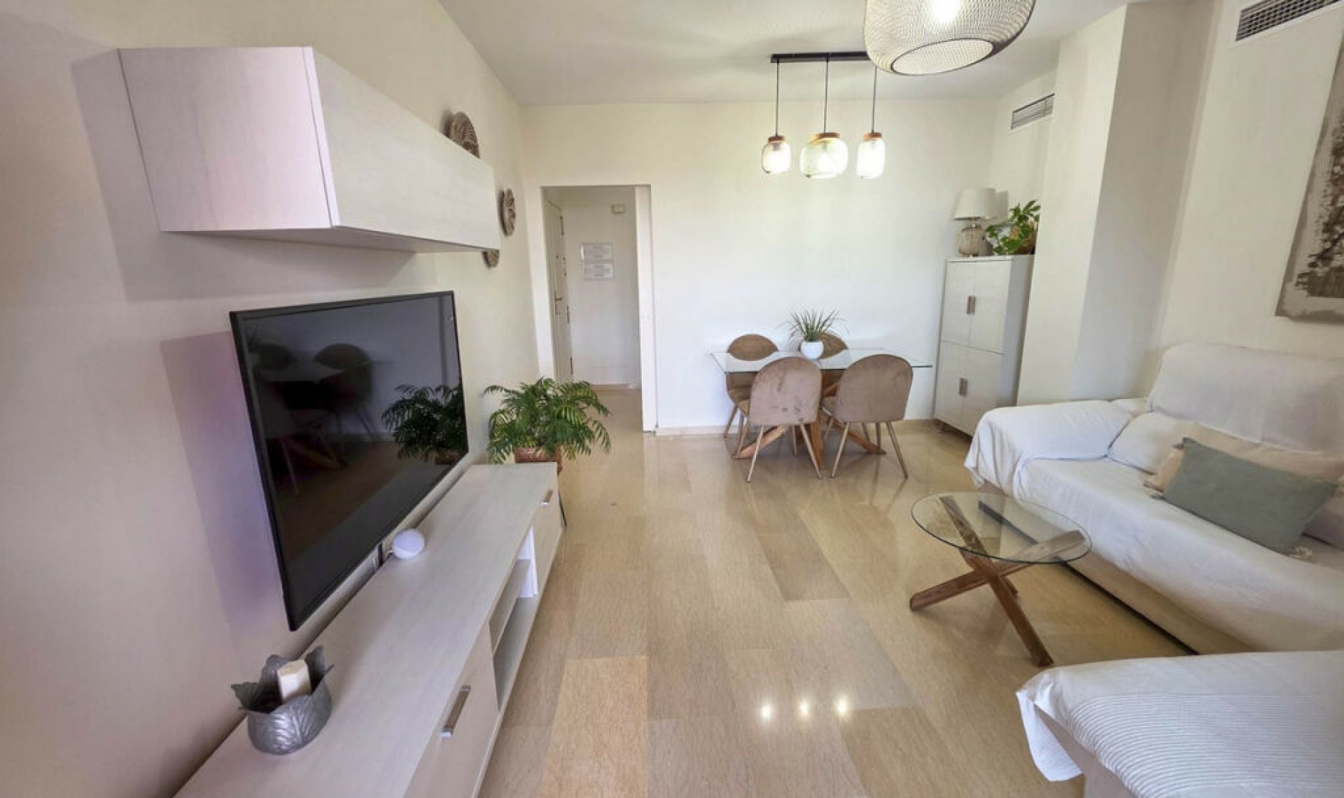 Resale - Apartment -
La Duquesa