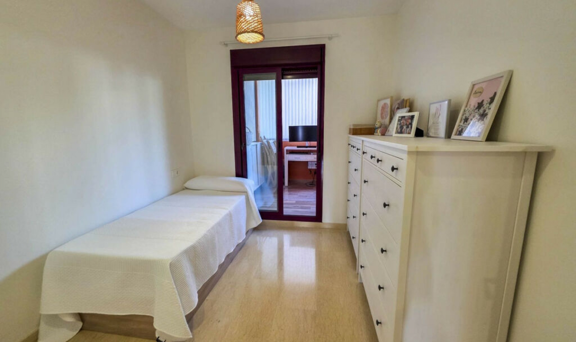 Resale - Apartment -
La Duquesa
