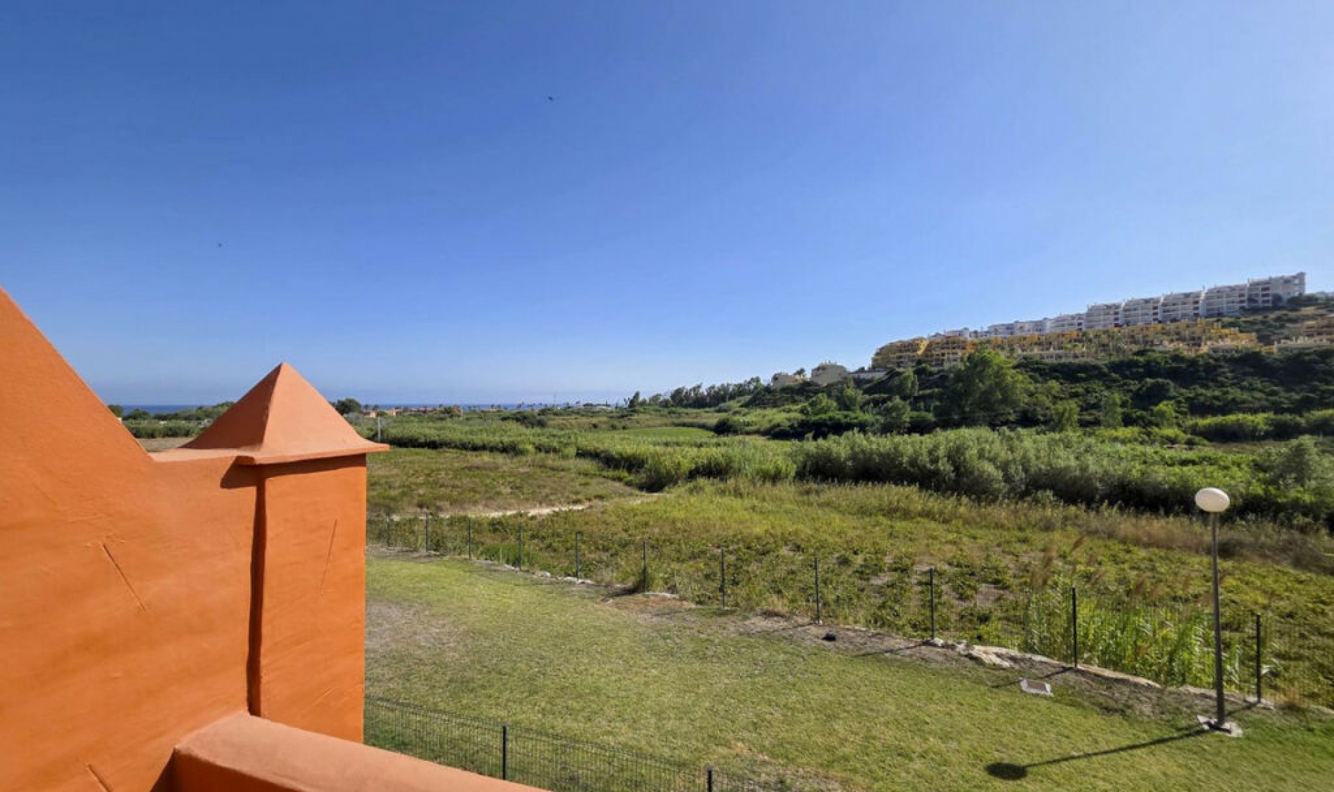 Resale - Apartment -
La Duquesa