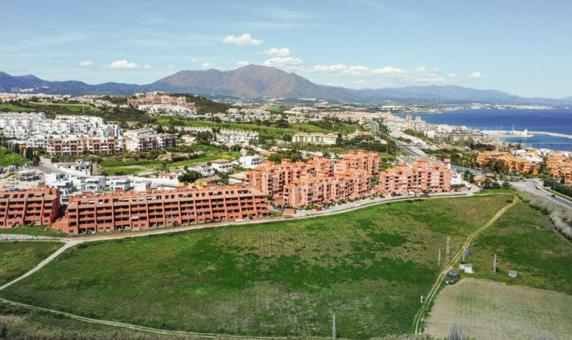 Resale - Apartment -
La Duquesa