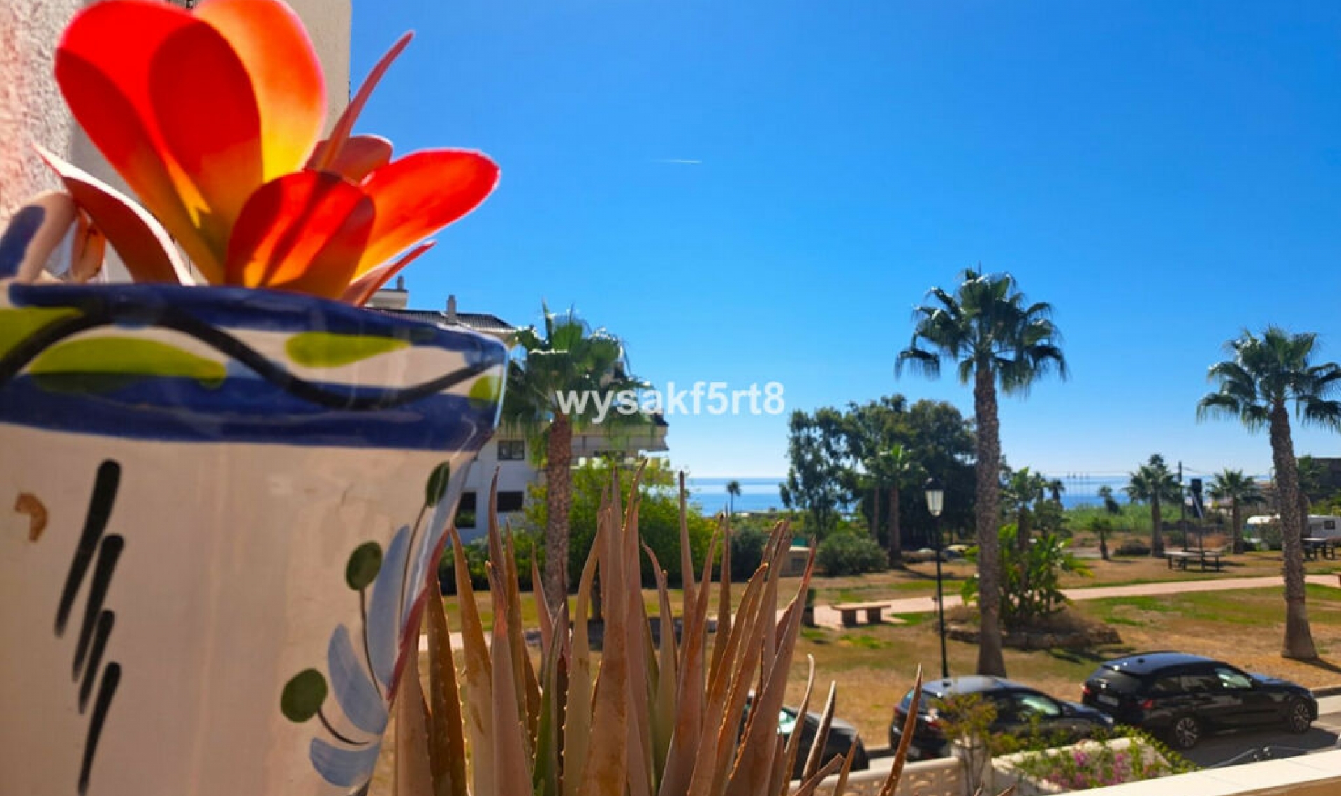 Resale - Apartment -
La Duquesa