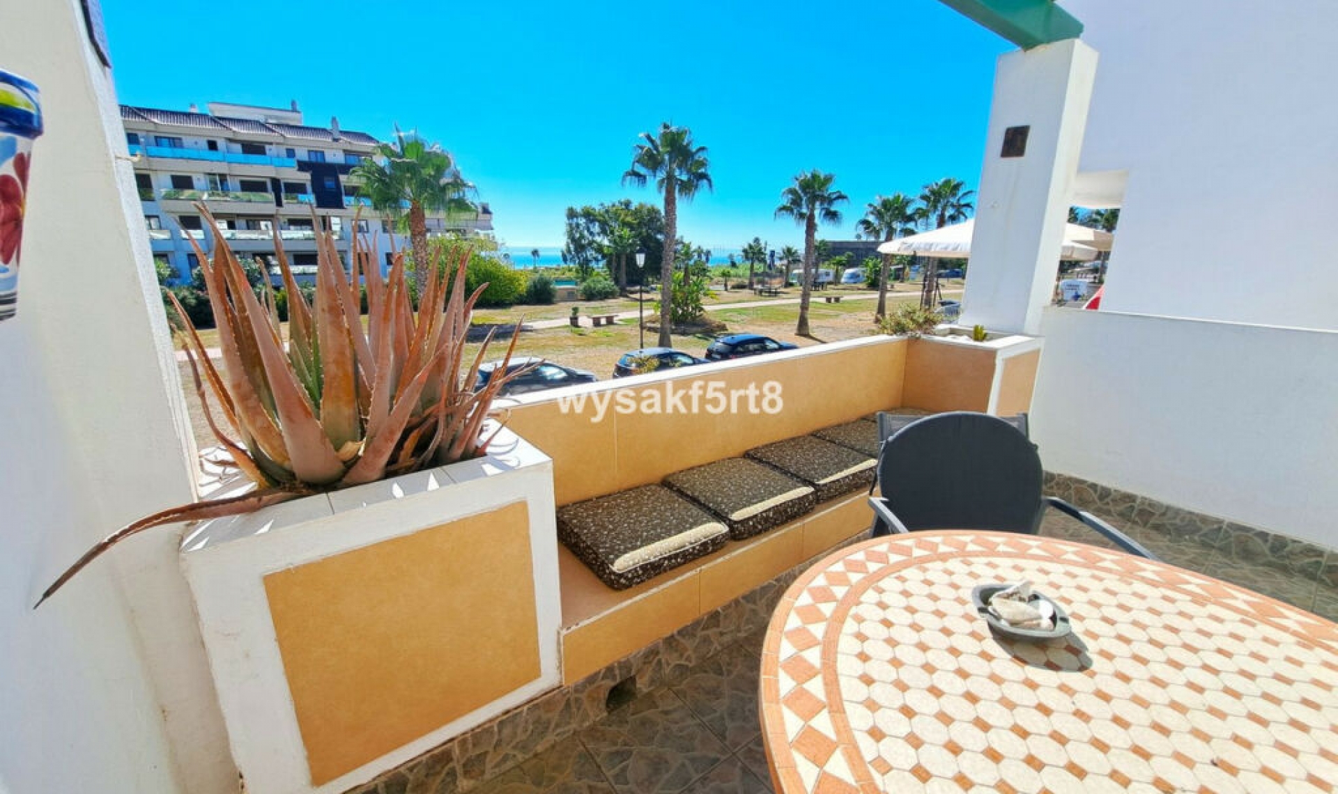 Resale - Apartment -
La Duquesa