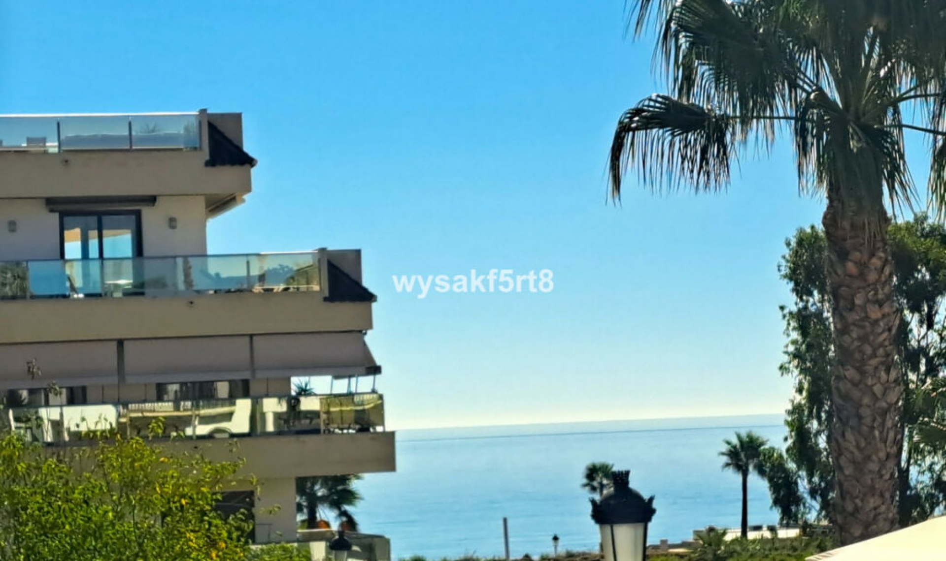 Resale - Apartment -
La Duquesa