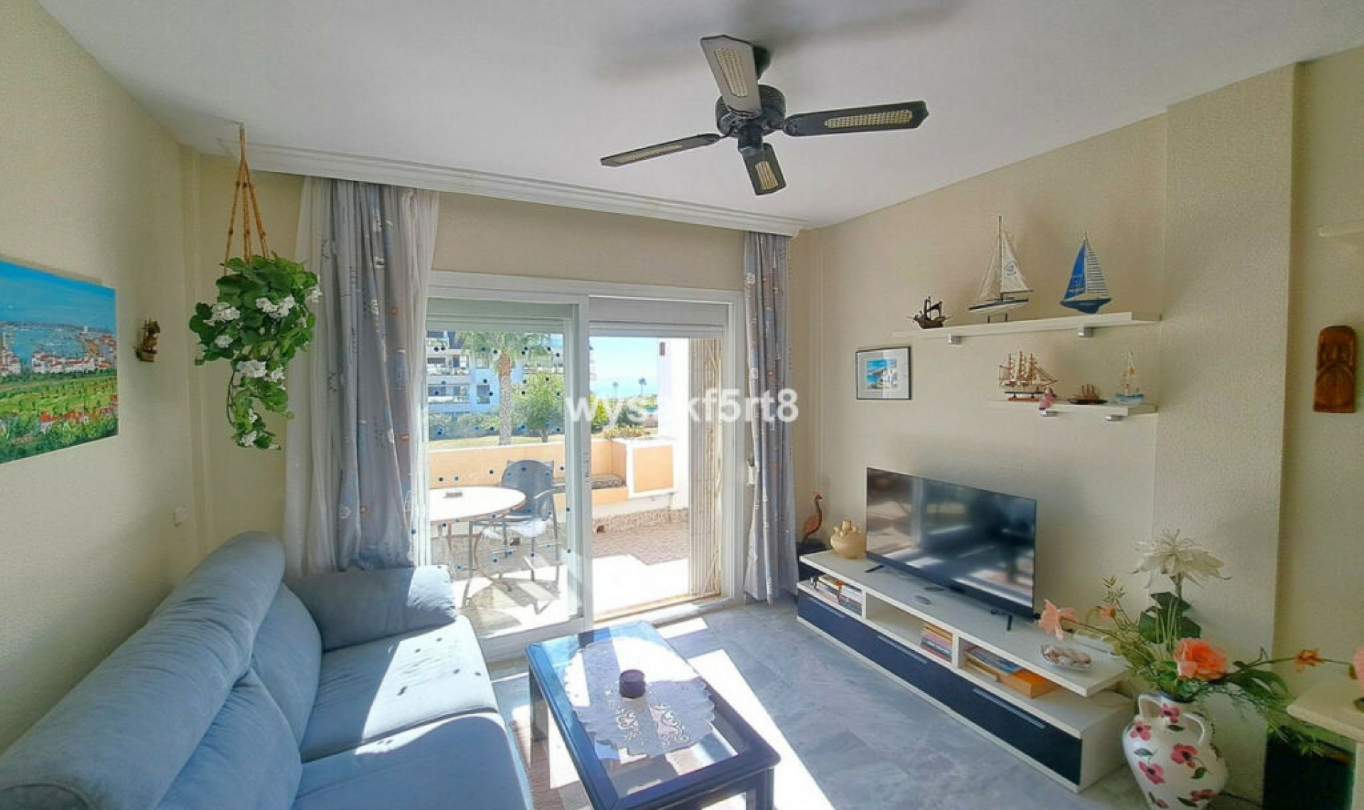 Resale - Apartment -
La Duquesa