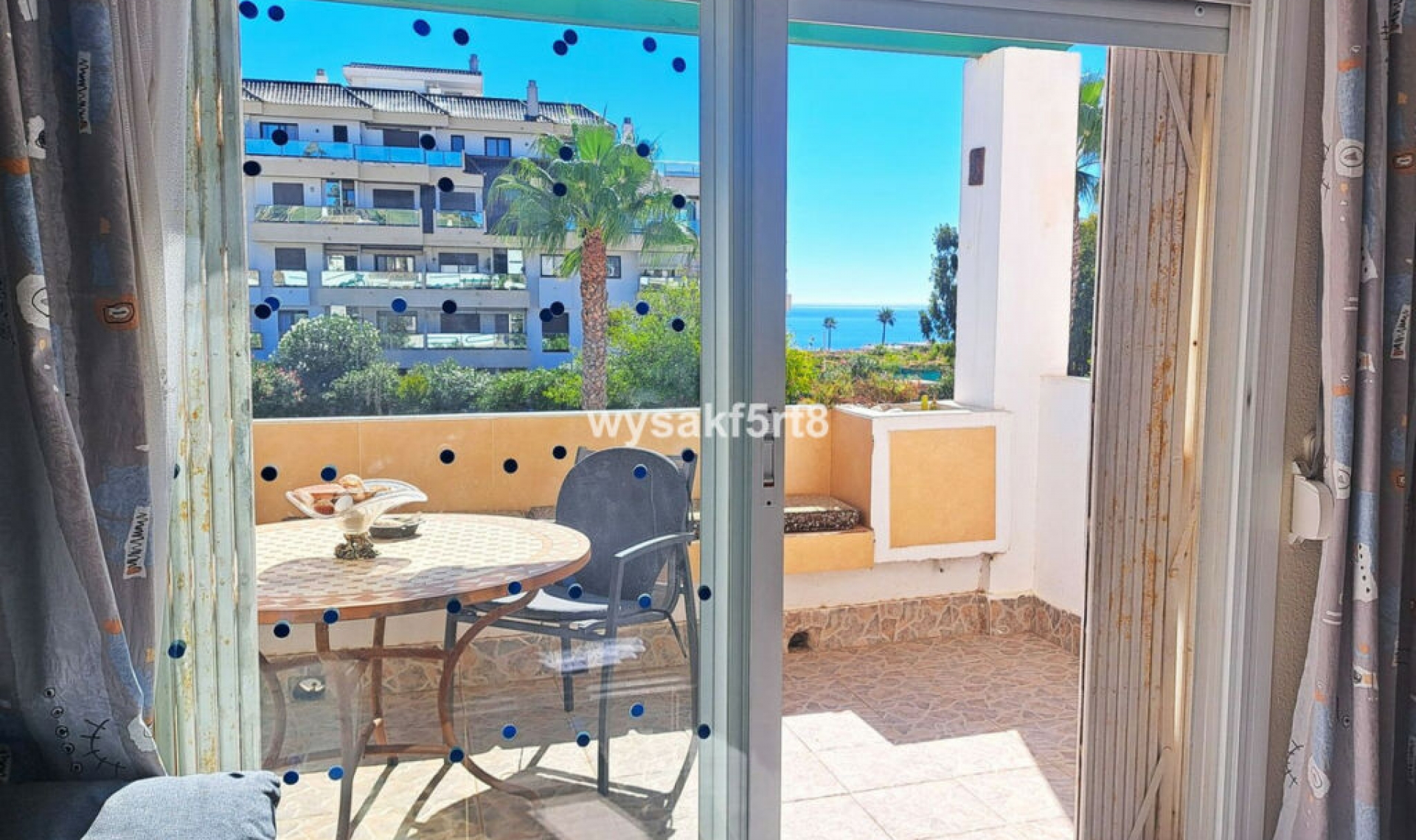 Resale - Apartment -
La Duquesa