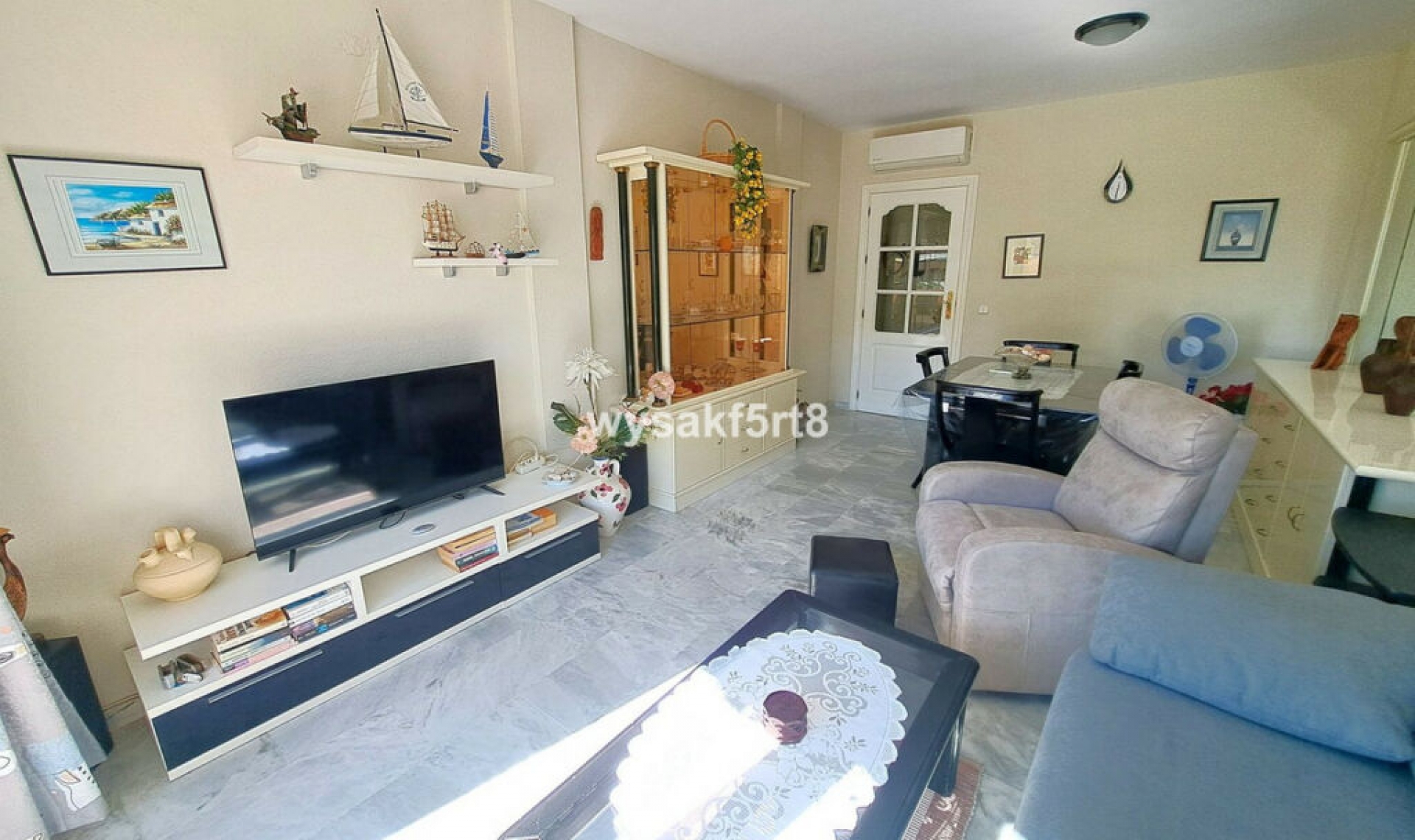 Resale - Apartment -
La Duquesa