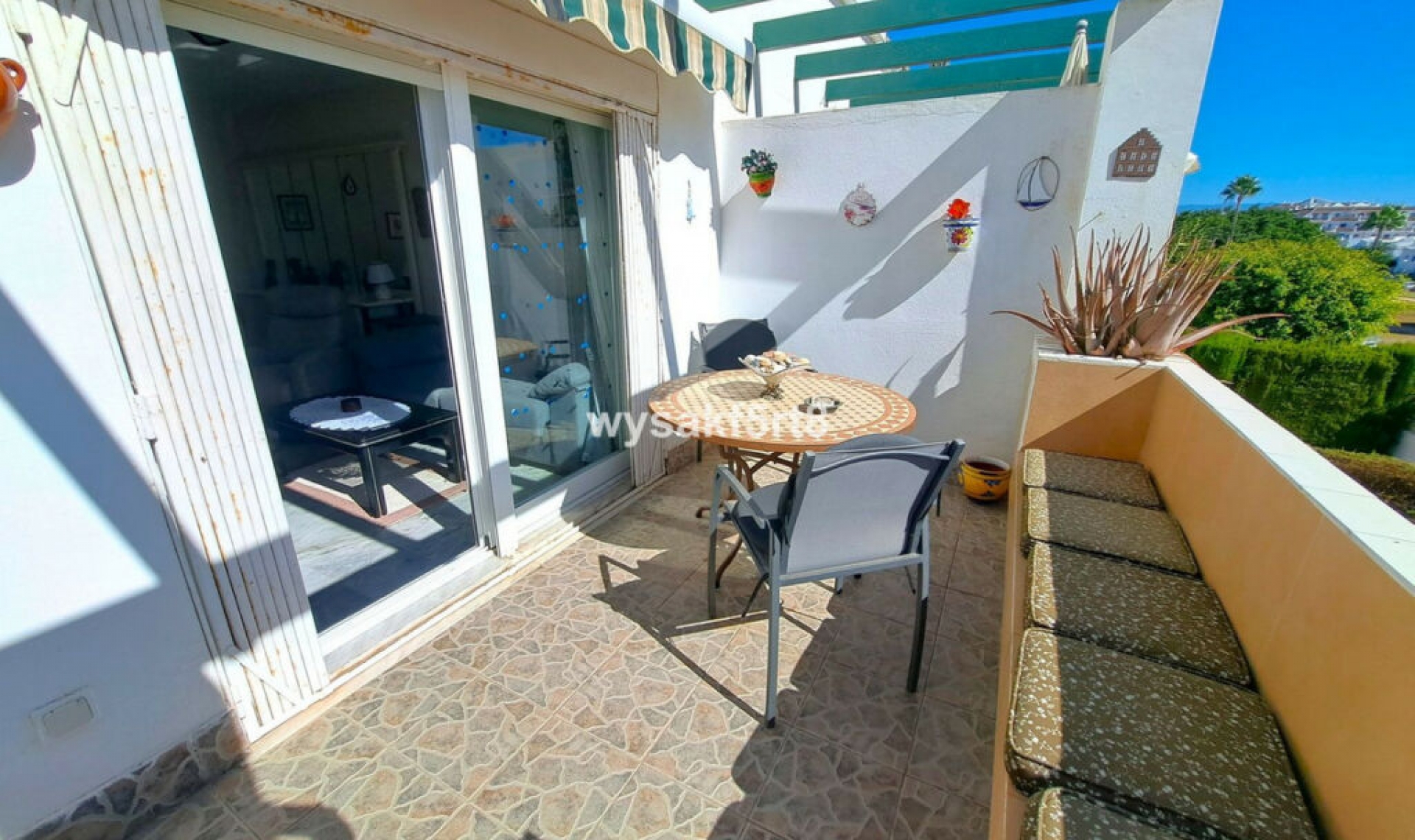 Resale - Apartment -
La Duquesa