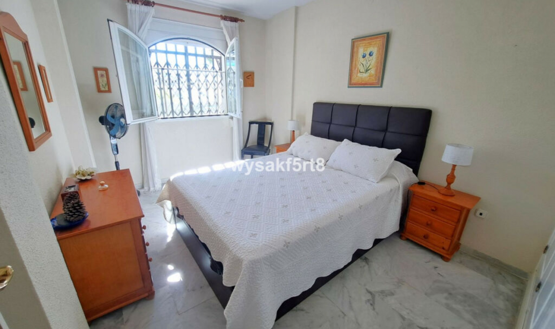 Resale - Apartment -
La Duquesa