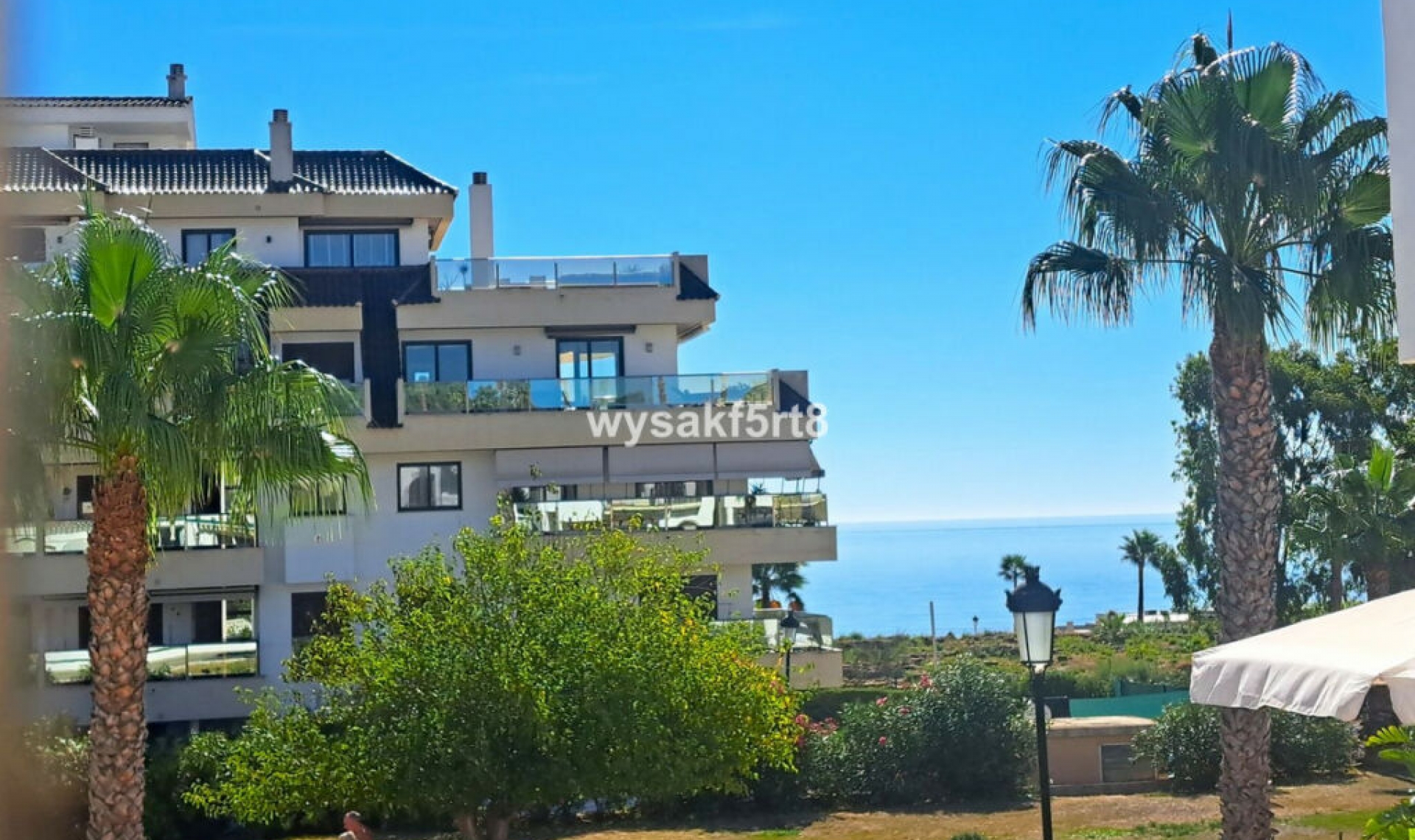 Resale - Apartment -
La Duquesa