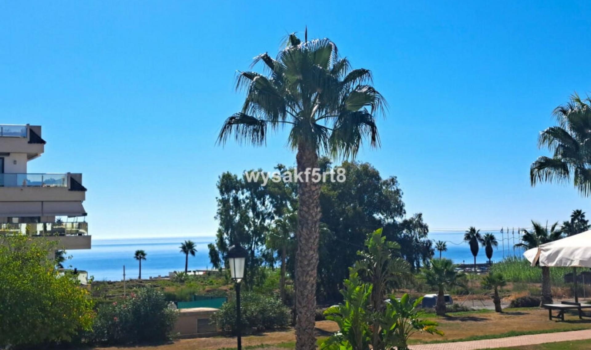 Resale - Apartment -
La Duquesa