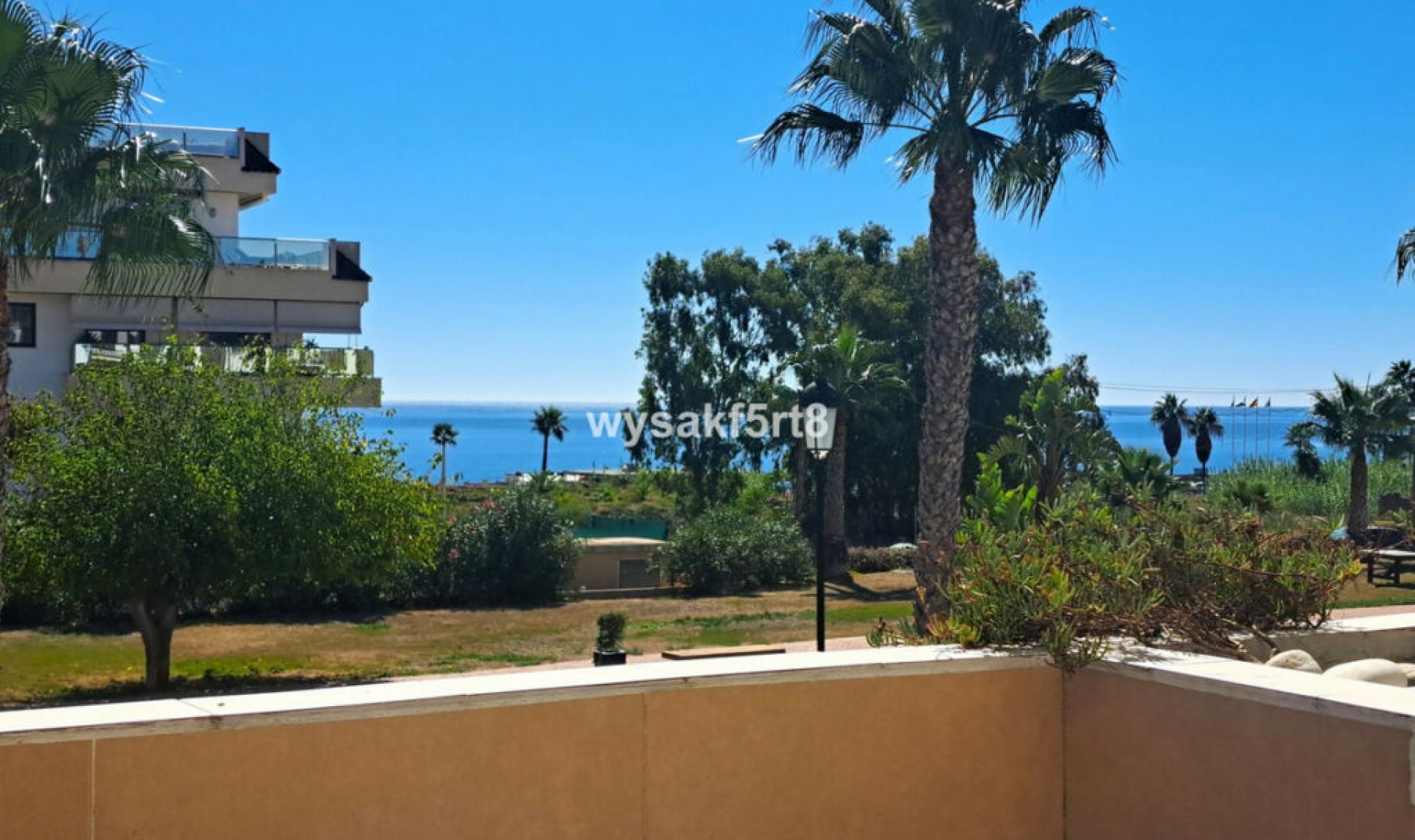 Resale - Apartment -
La Duquesa