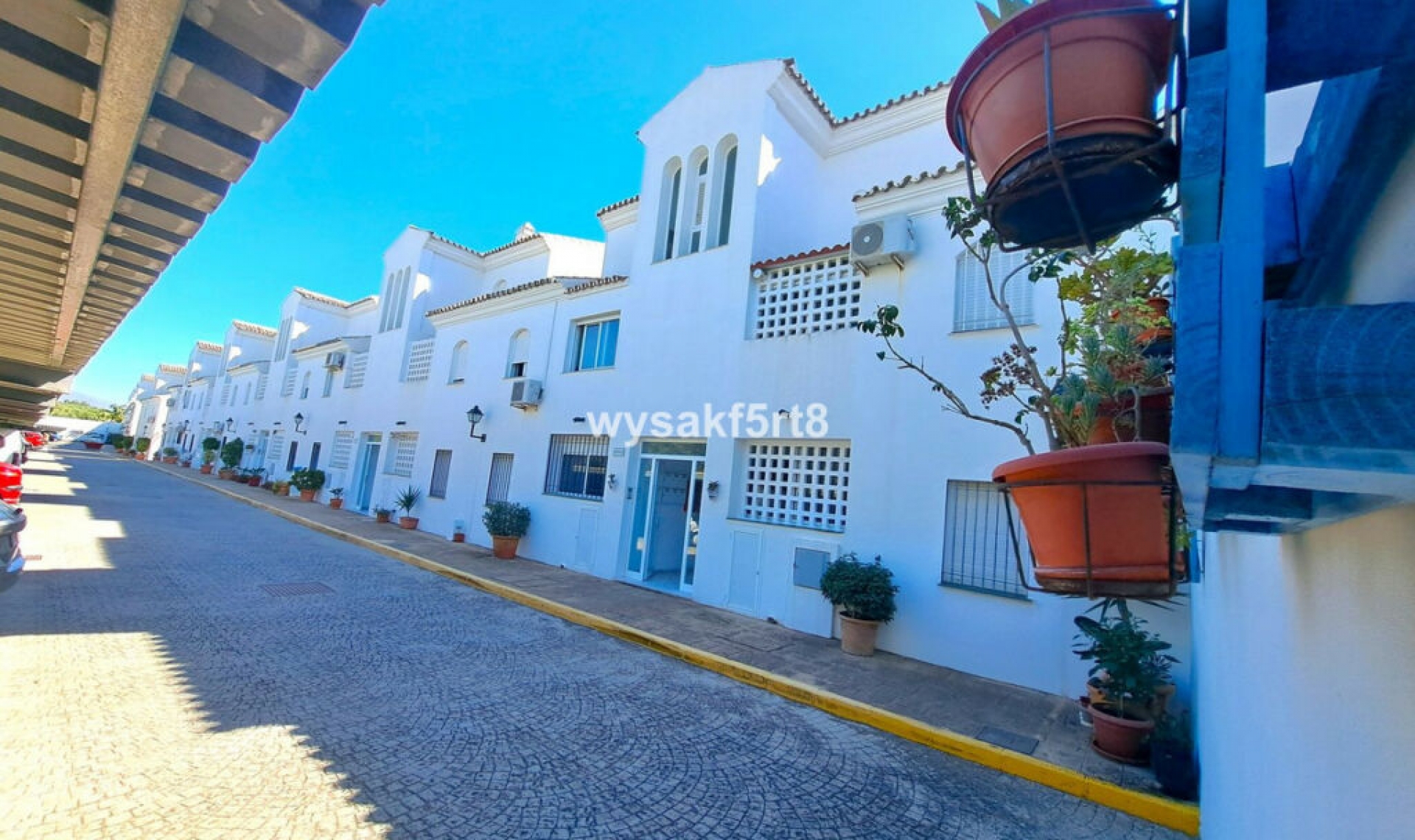 Resale - Apartment -
La Duquesa
