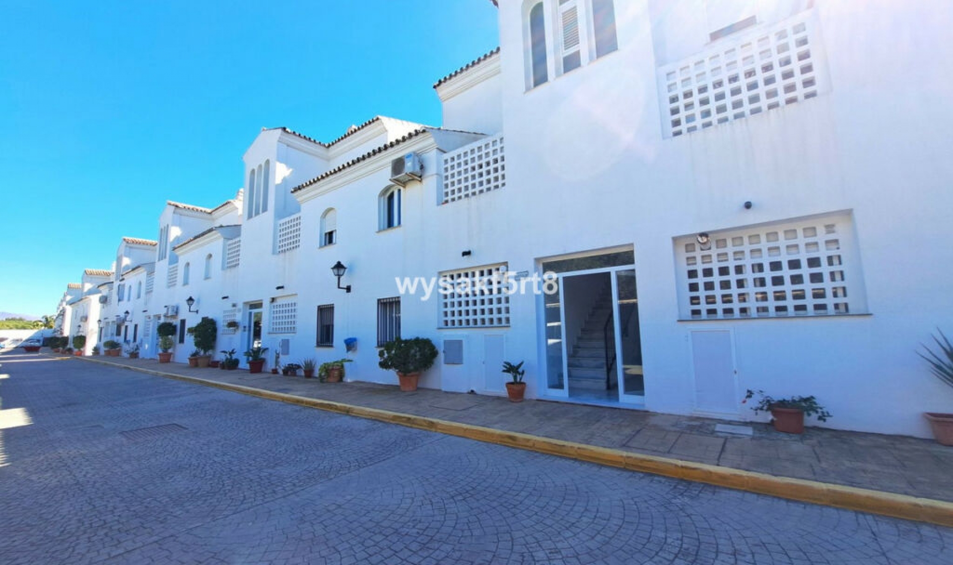 Resale - Apartment -
La Duquesa