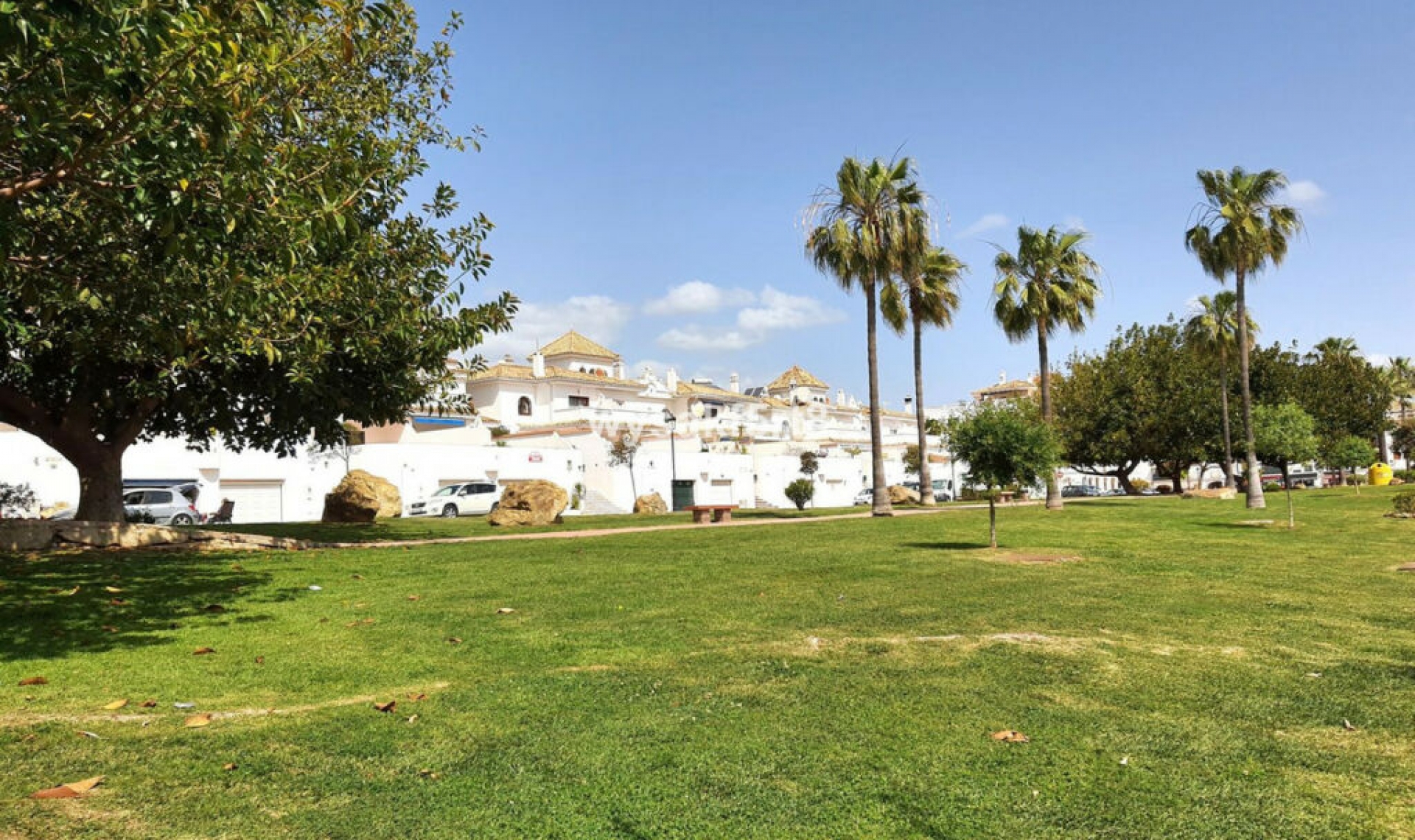 Resale - Apartment -
La Duquesa