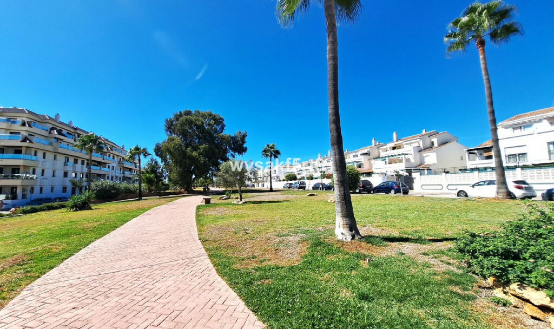 Resale - Apartment -
La Duquesa