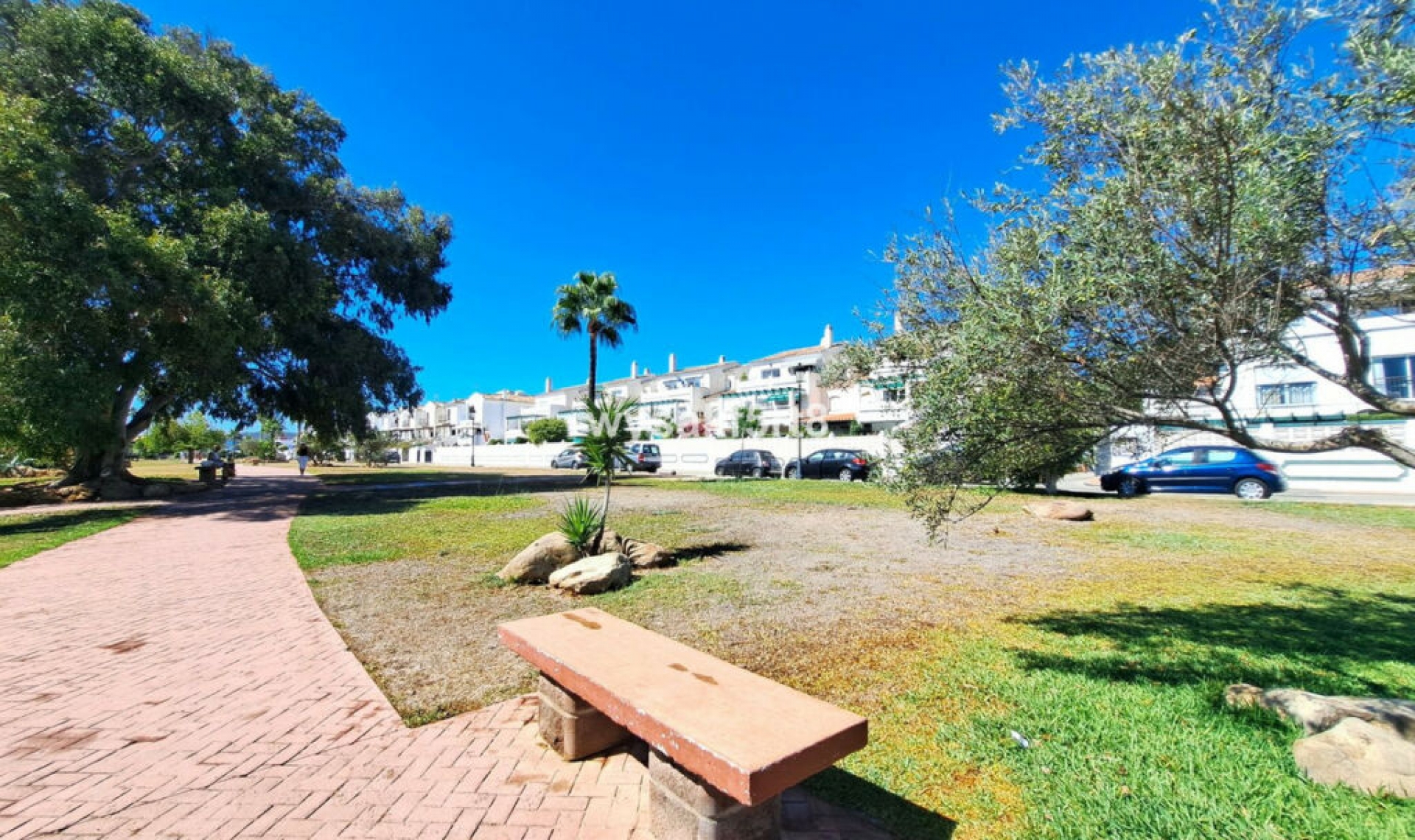 Resale - Apartment -
La Duquesa