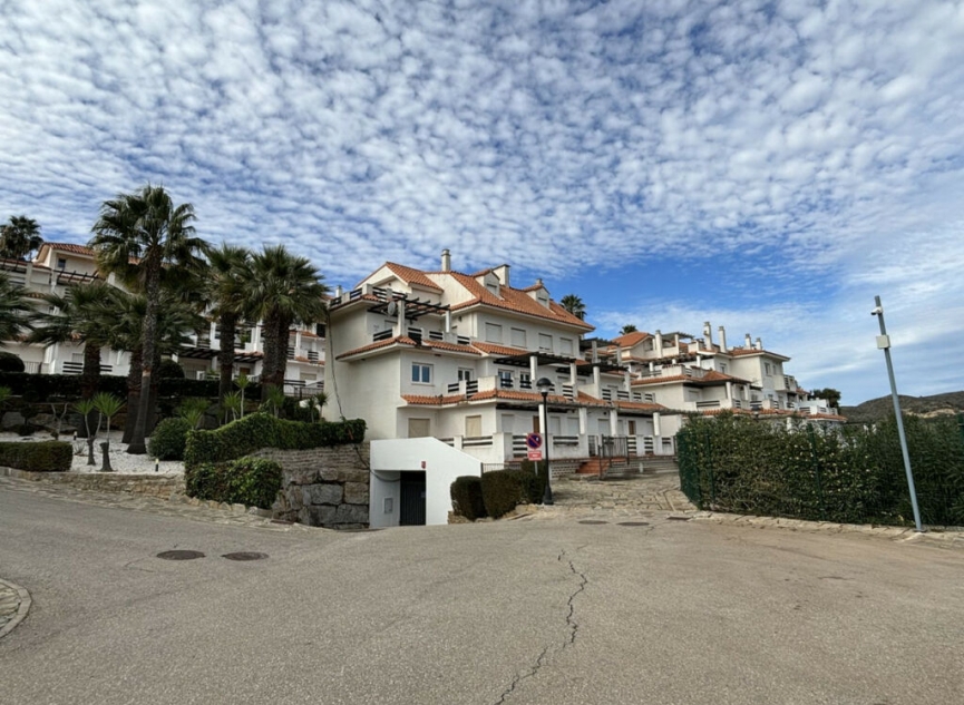 Resale - Apartment -
La Duquesa