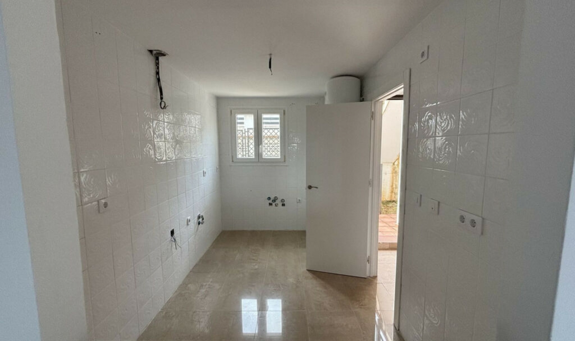 Resale - Apartment -
La Duquesa