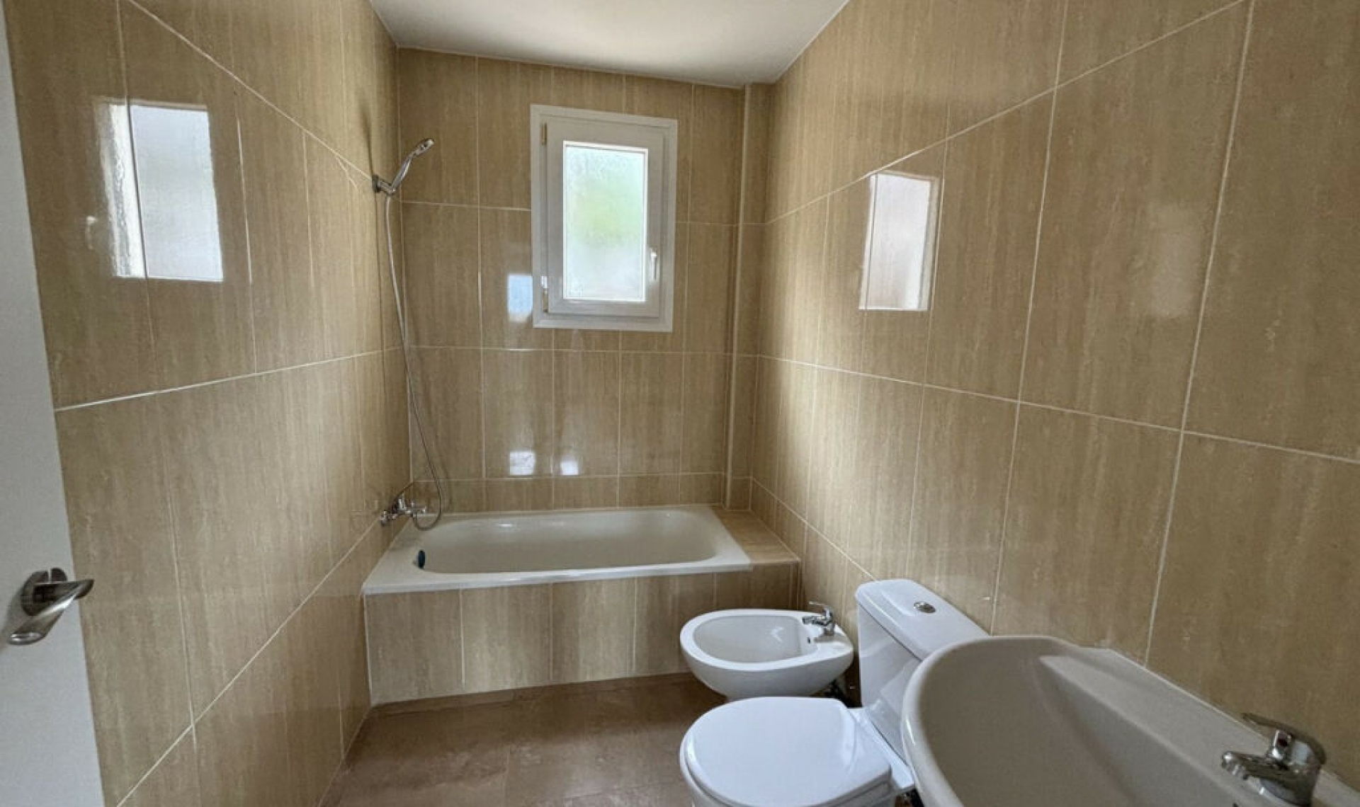 Resale - Apartment -
La Duquesa