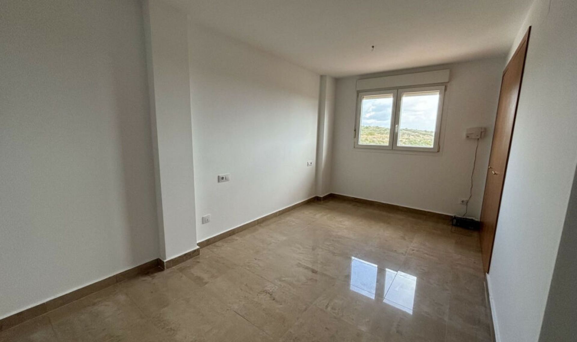 Resale - Apartment -
La Duquesa