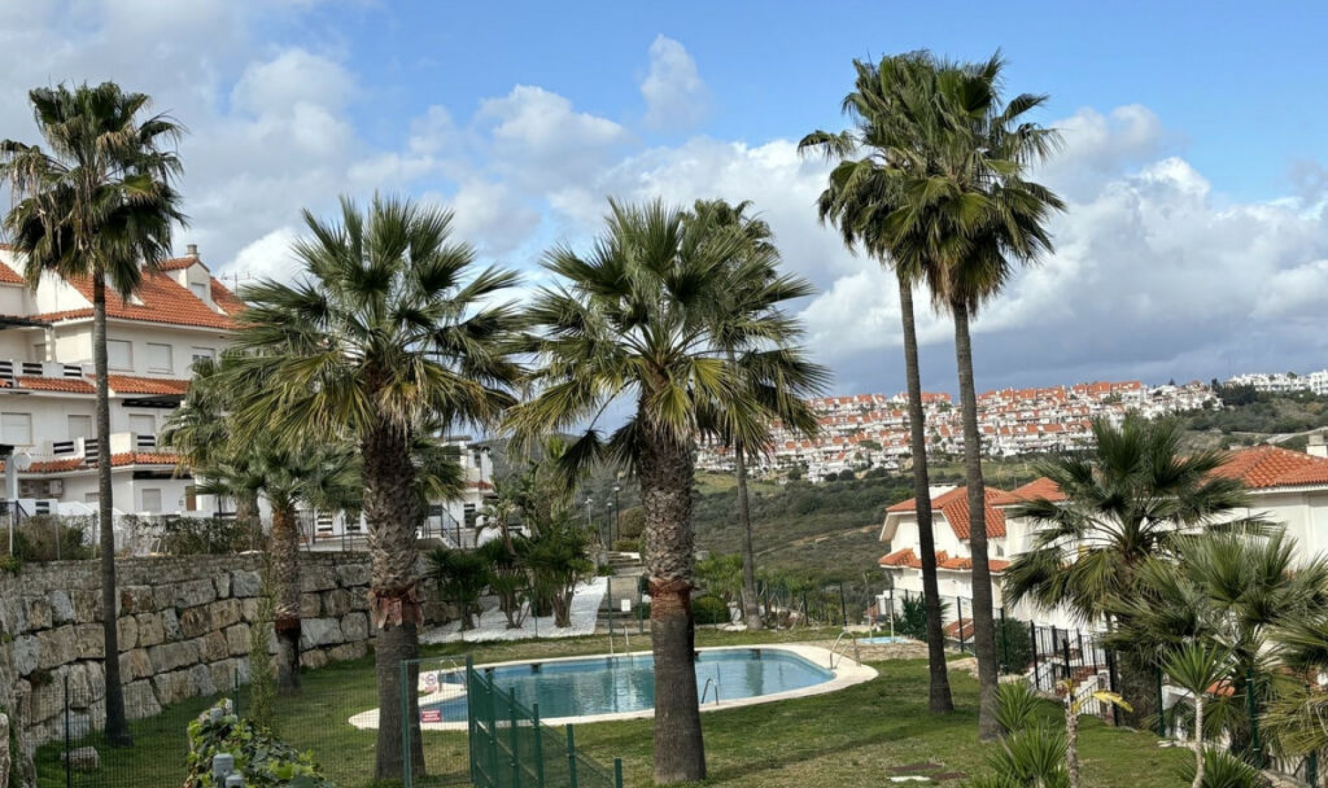 Resale - Apartment -
La Duquesa