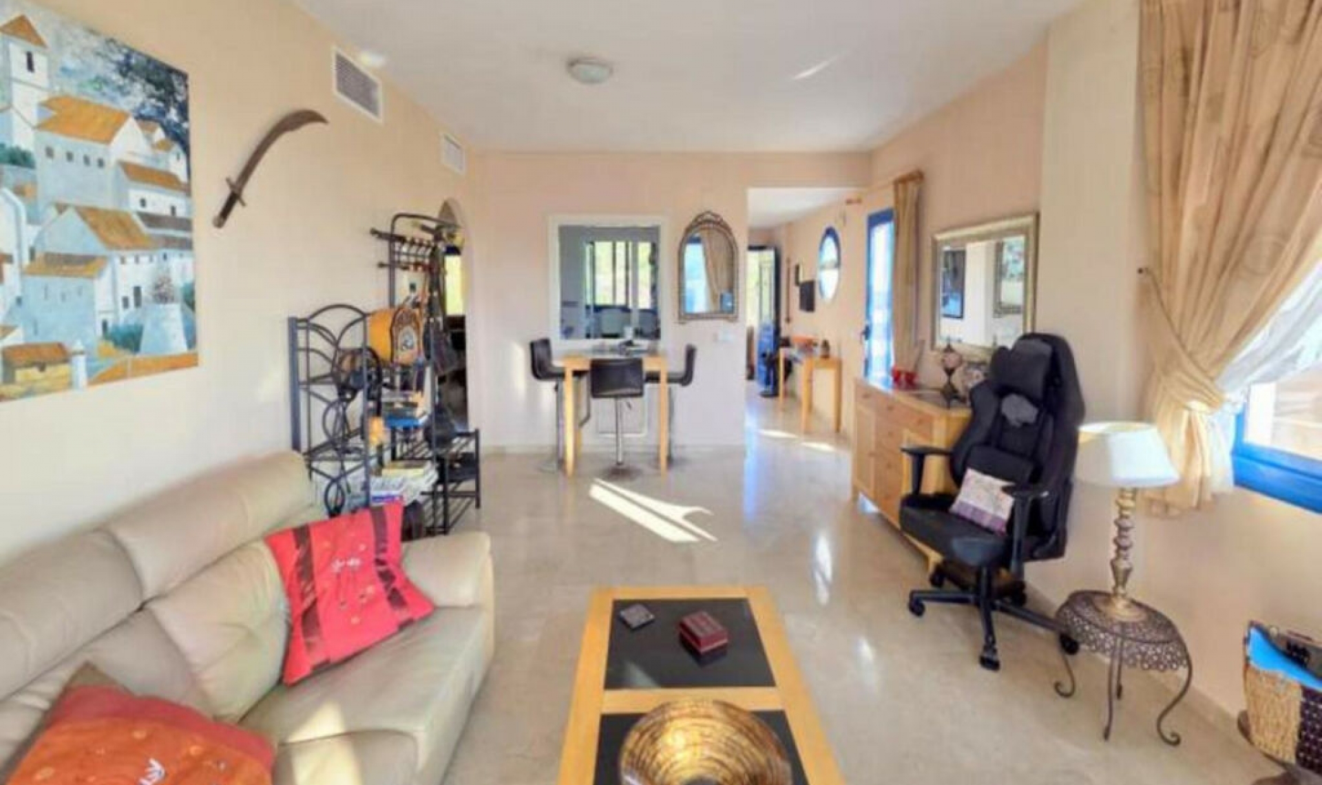 Resale - Apartment -
La Duquesa