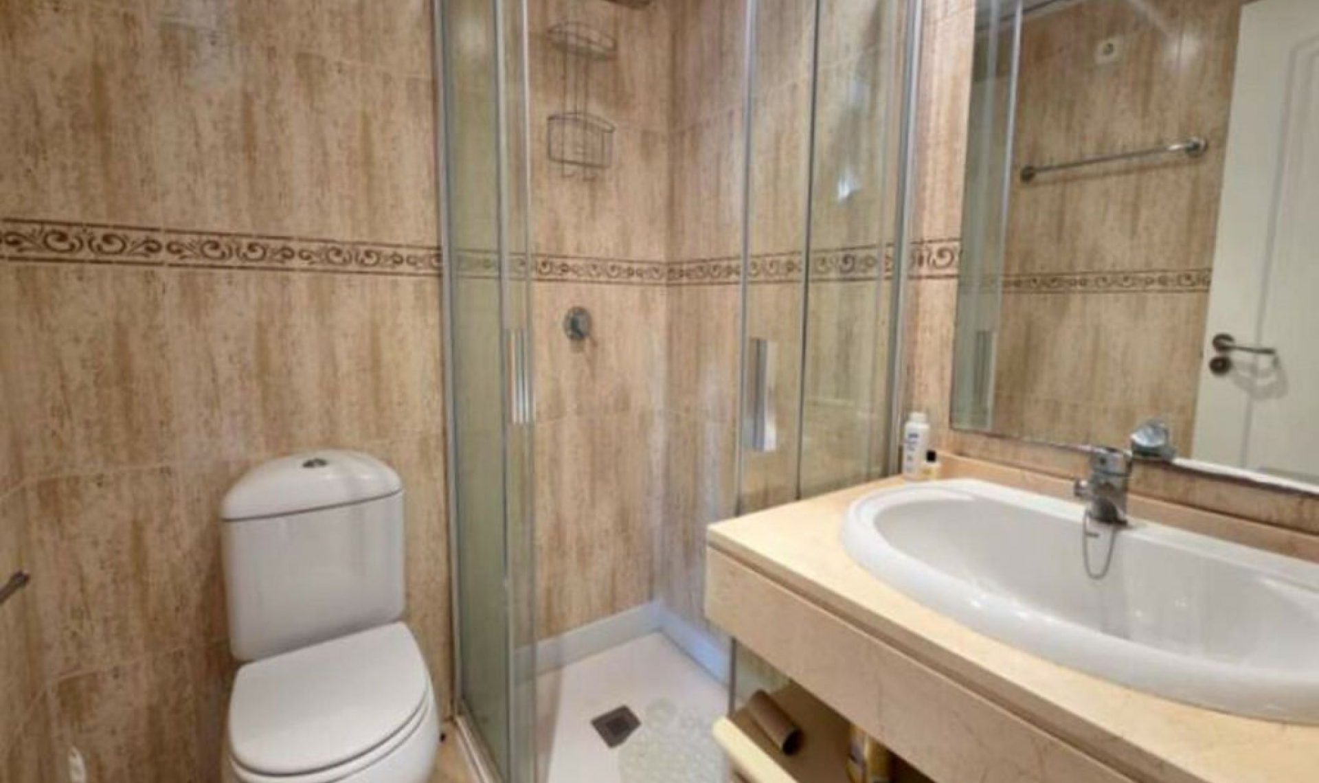 Resale - Apartment -
La Duquesa