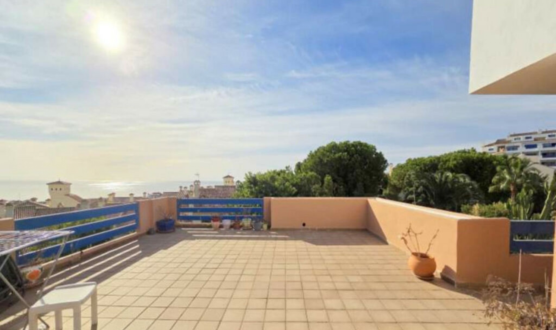 Resale - Apartment -
La Duquesa