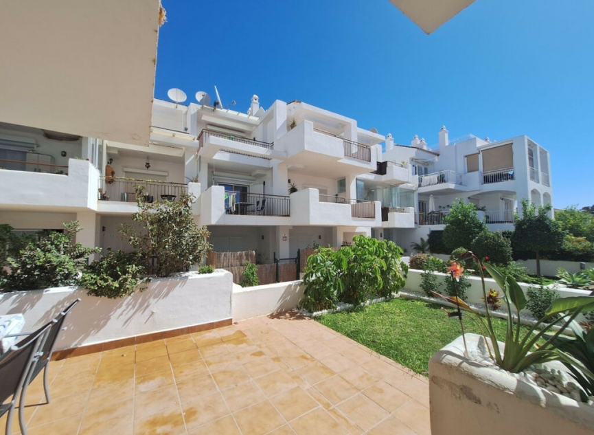 Resale - Apartment -
La Duquesa