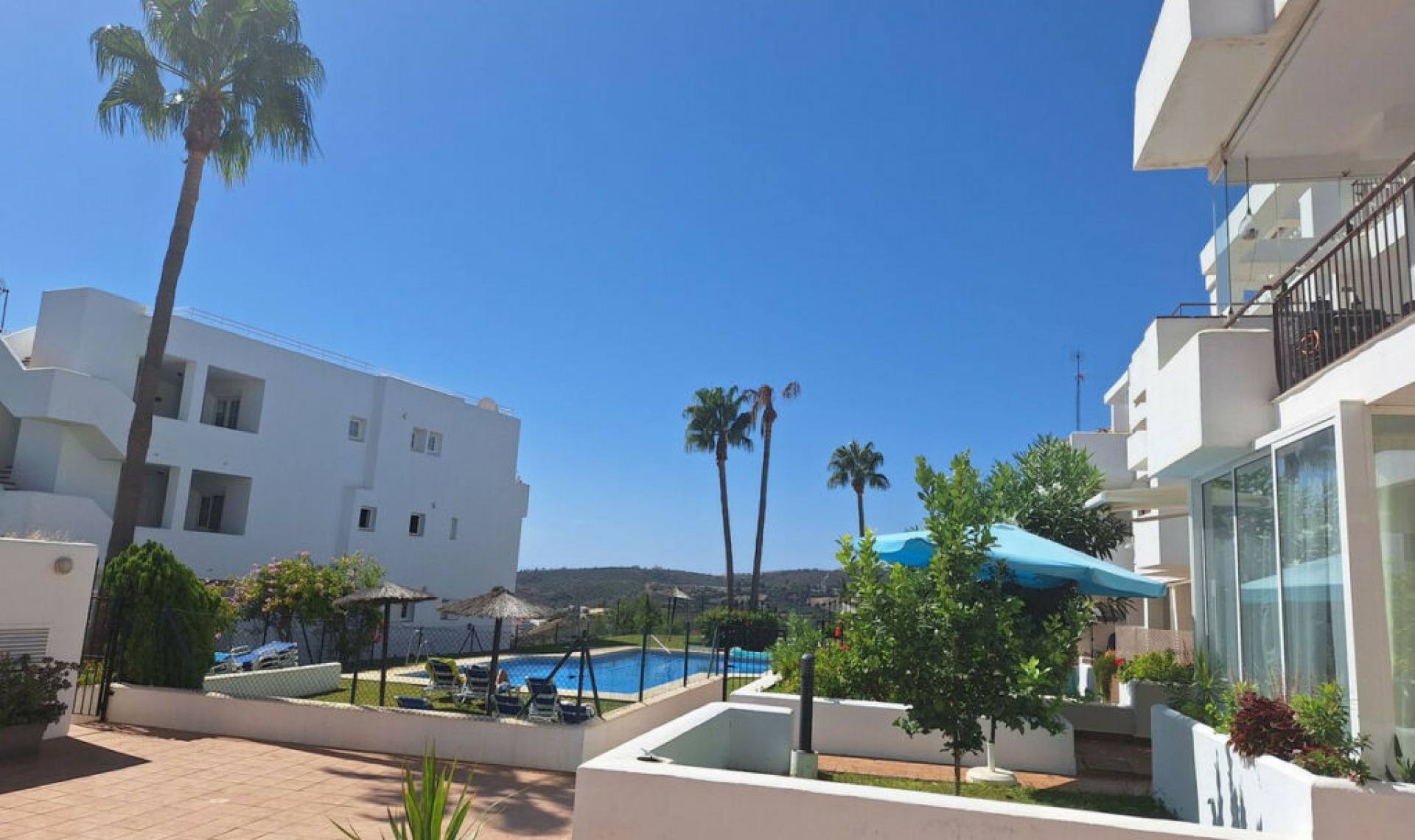 Resale - Apartment -
La Duquesa