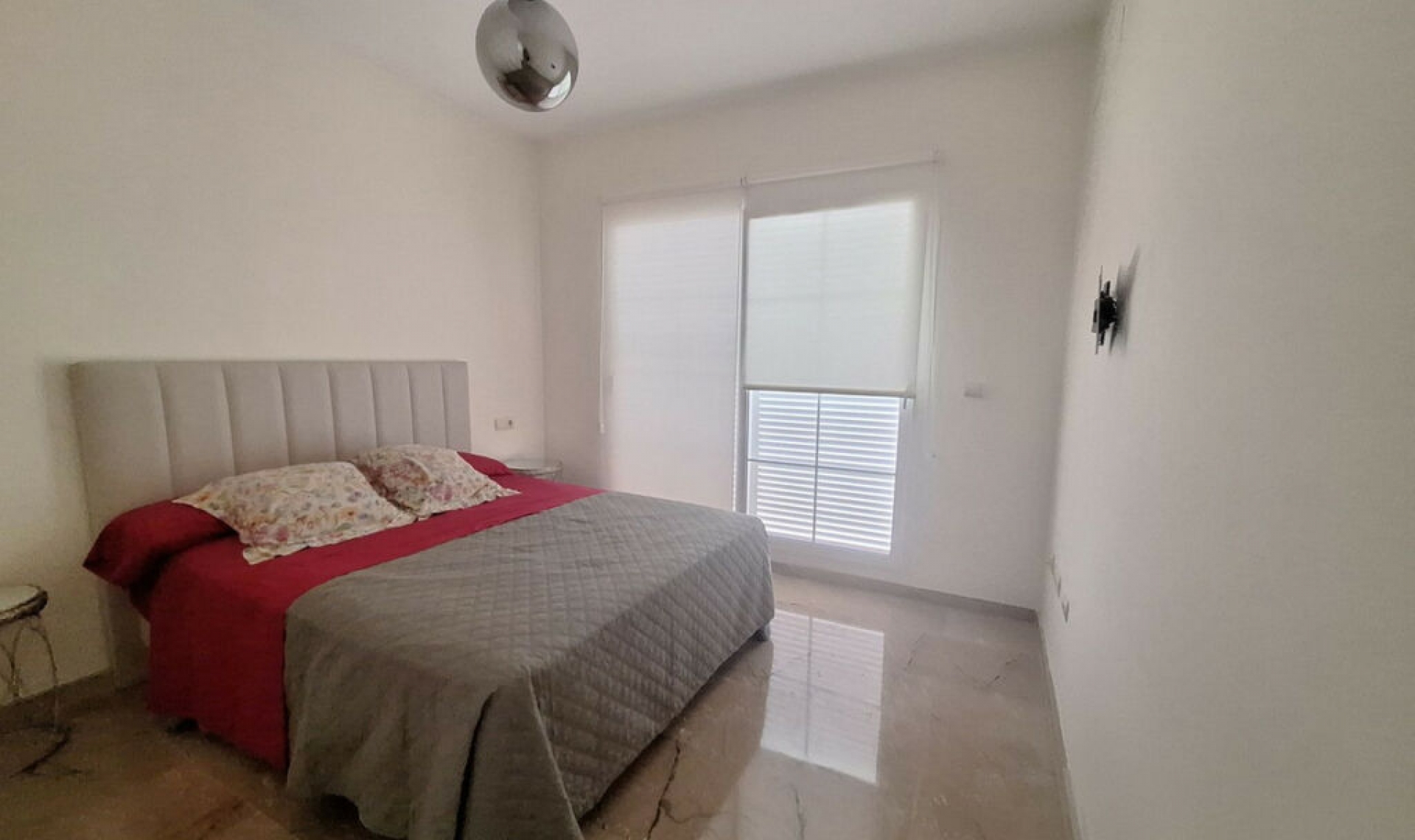 Resale - Apartment -
La Duquesa