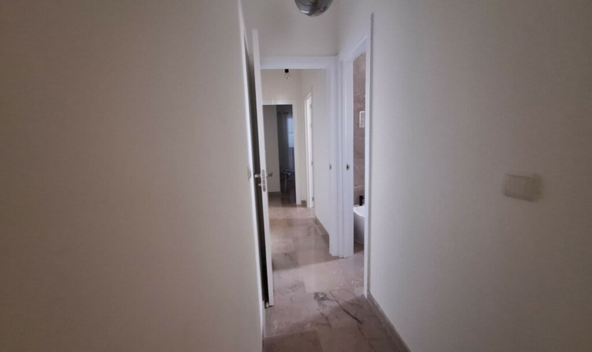 Resale - Apartment -
La Duquesa