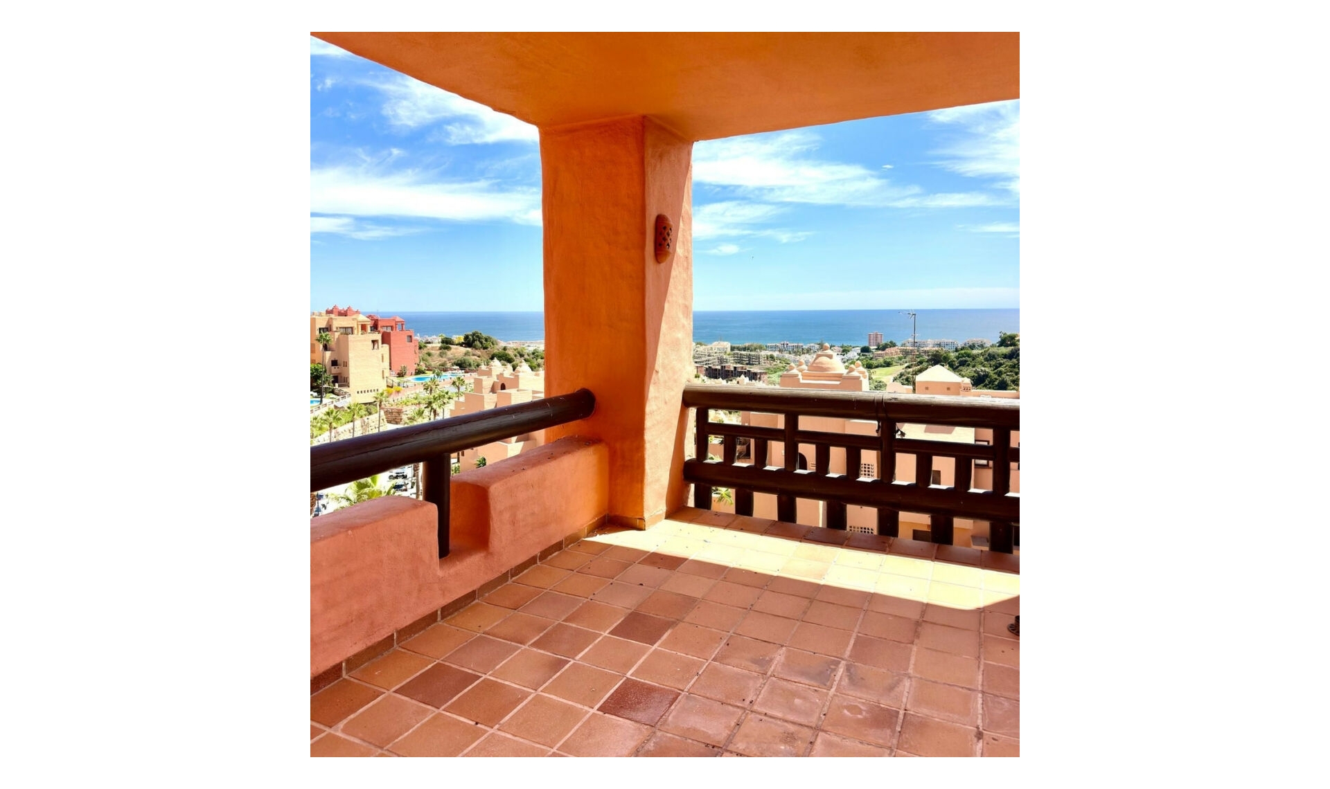 Resale - Apartment -
La Duquesa