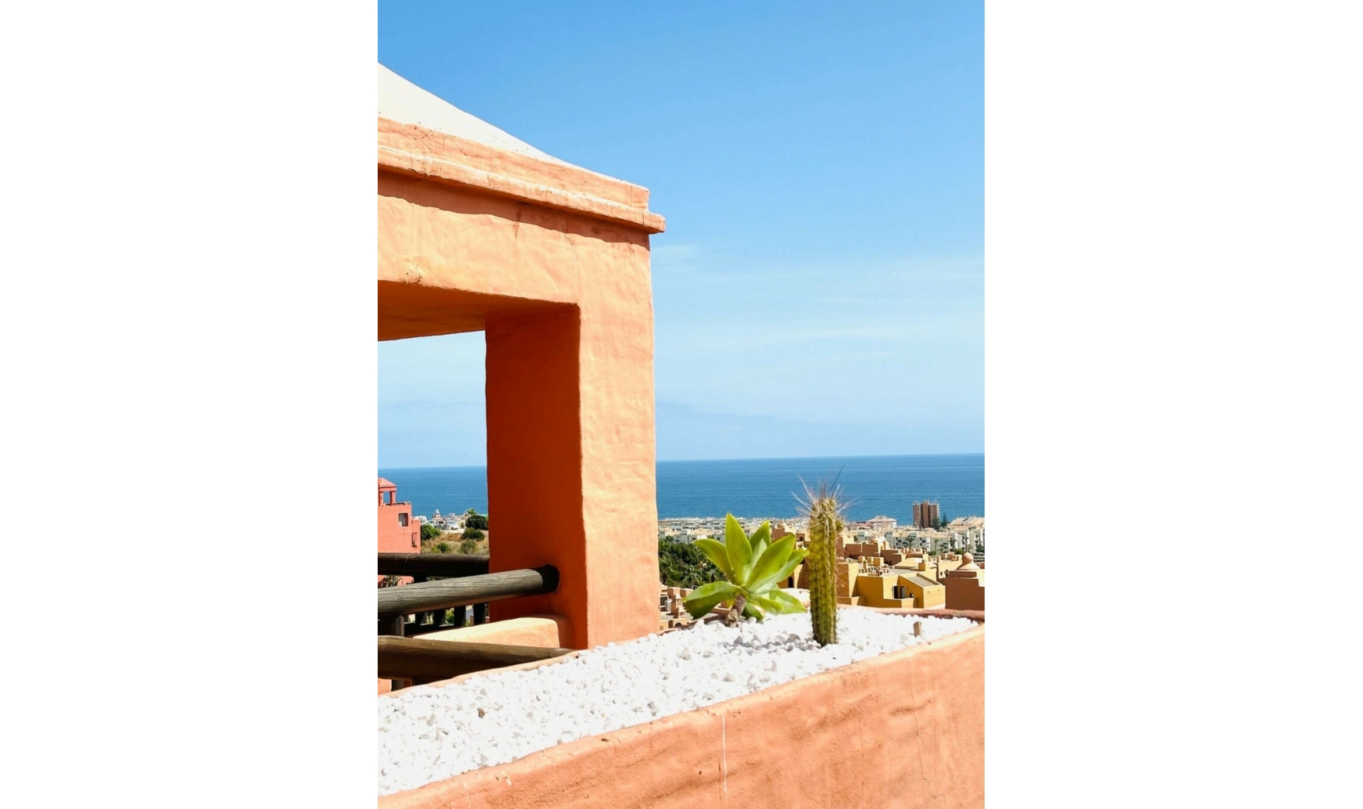 Resale - Apartment -
La Duquesa